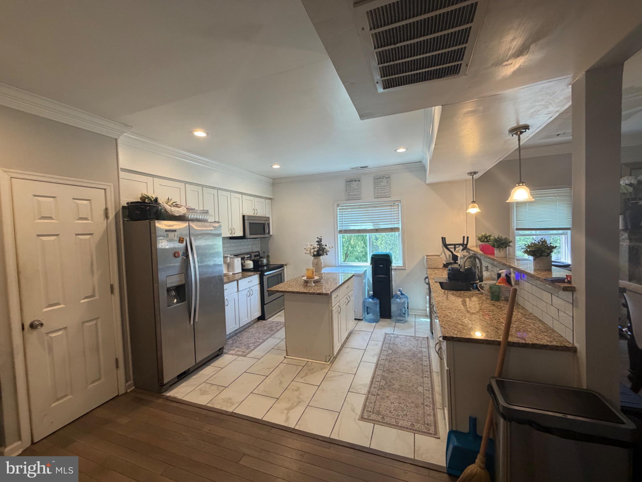 GWYNNLAKE PARK - Residential