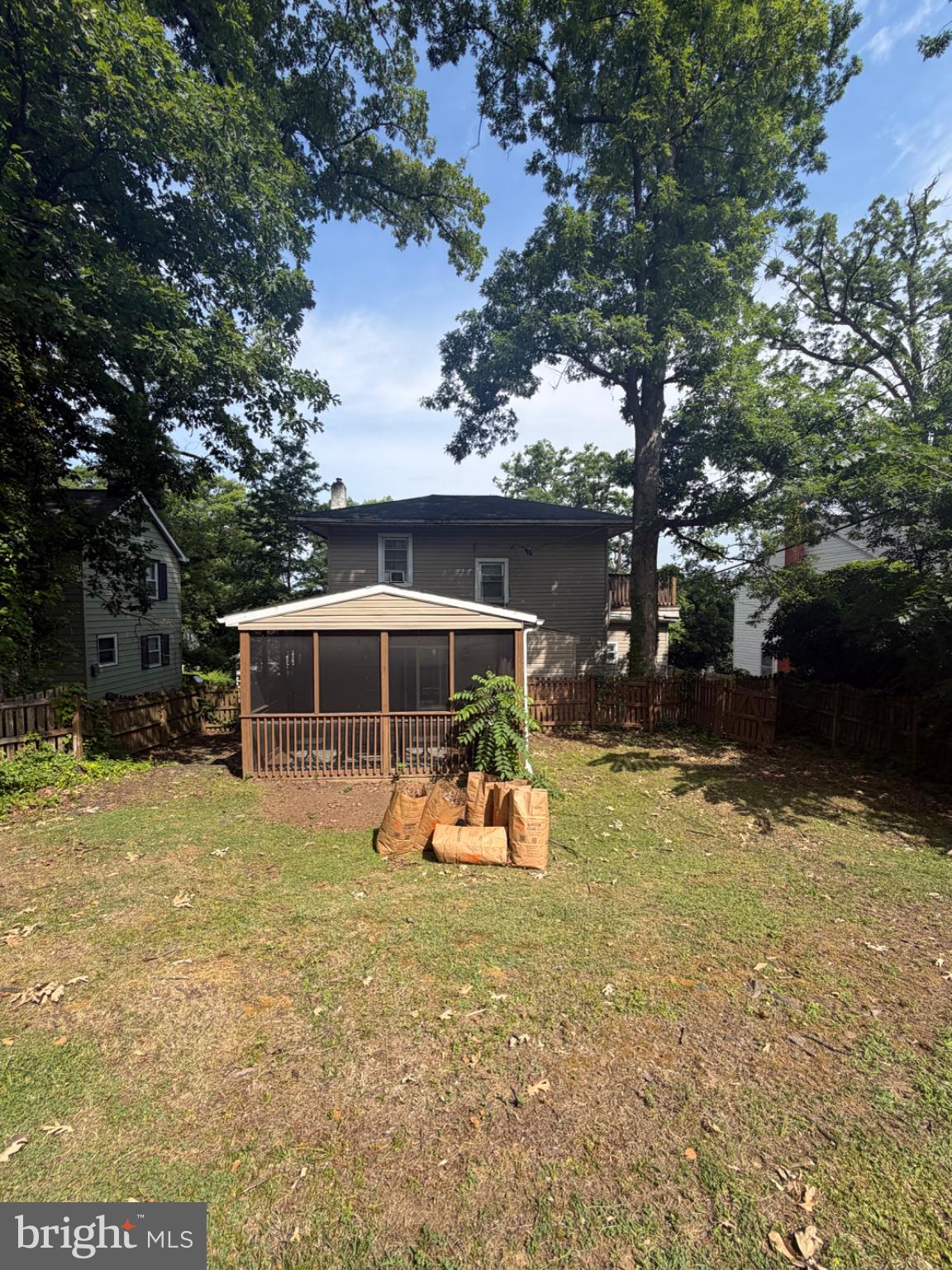 GWYNNLAKE PARK - Residential