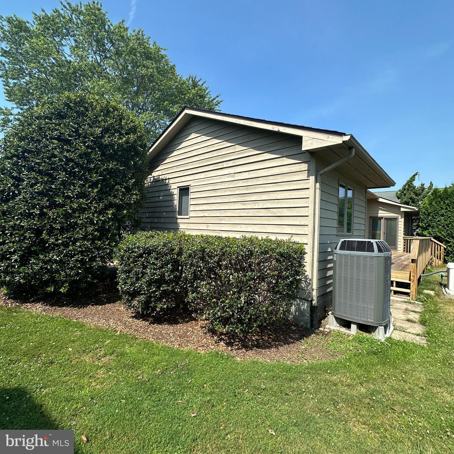 WHITES CREEK MANOR - Residential
