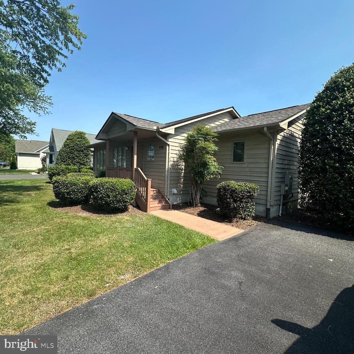 WHITES CREEK MANOR - Residential