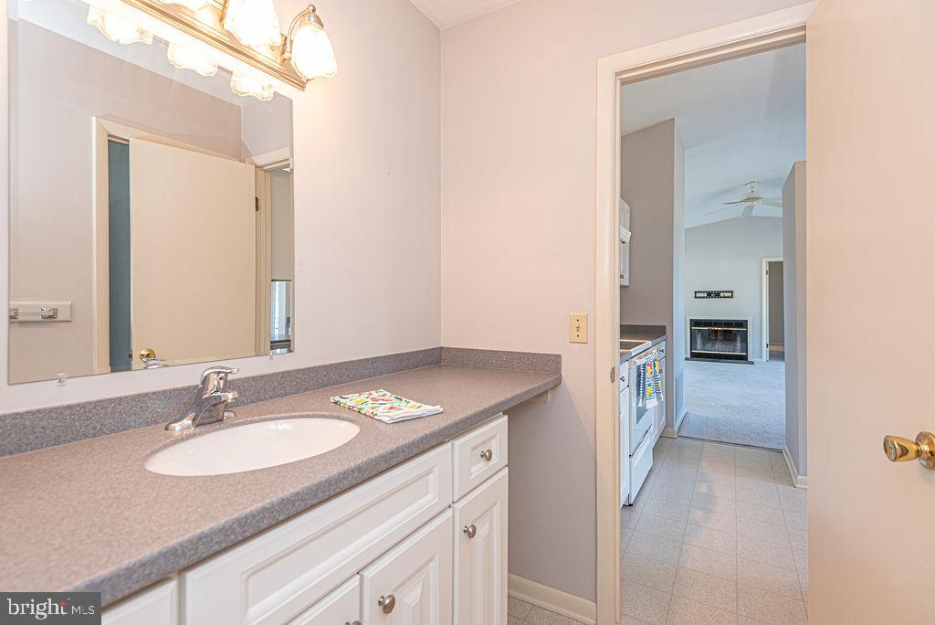 WHITES CREEK MANOR - Residential