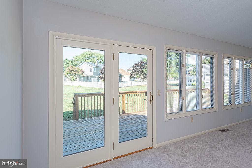 WHITES CREEK MANOR - Residential