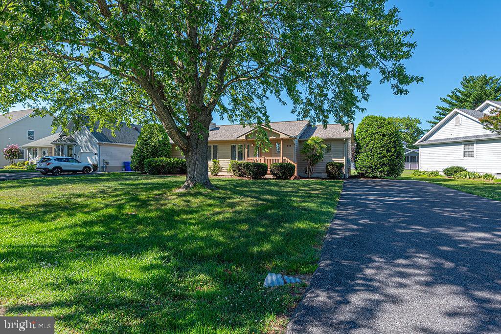 WHITES CREEK MANOR - Residential
