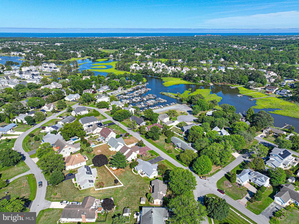 WHITES CREEK MANOR - Residential