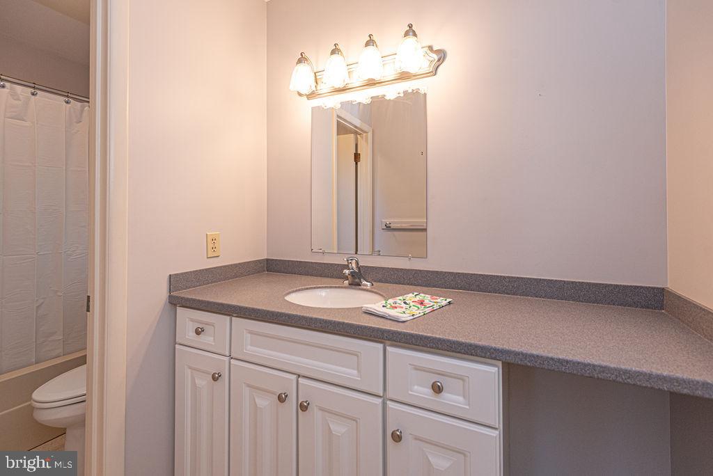 WHITES CREEK MANOR - Residential