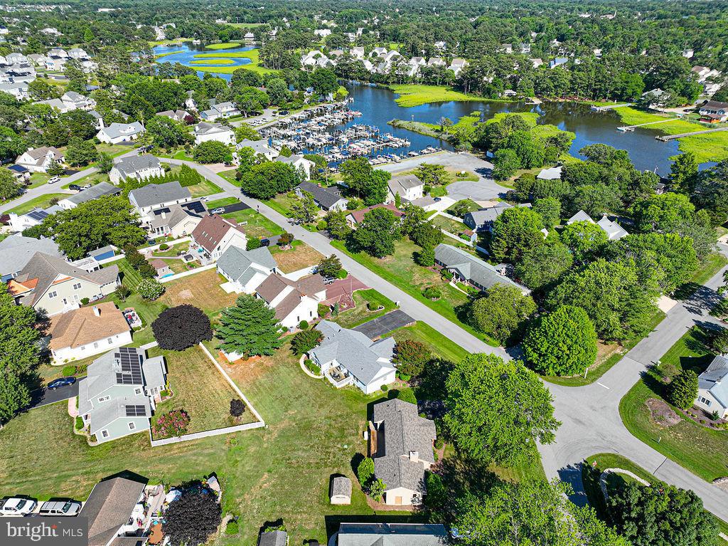 WHITES CREEK MANOR - Residential