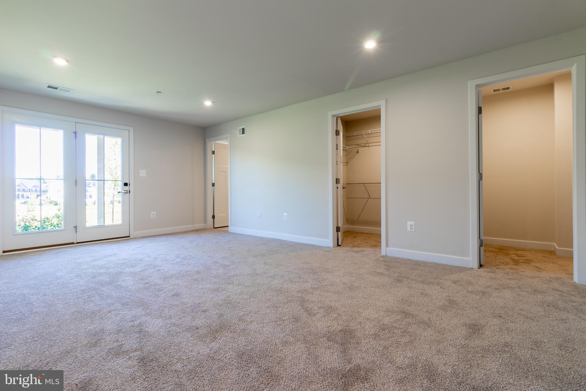 WELLINGTON FARMS - Residential
