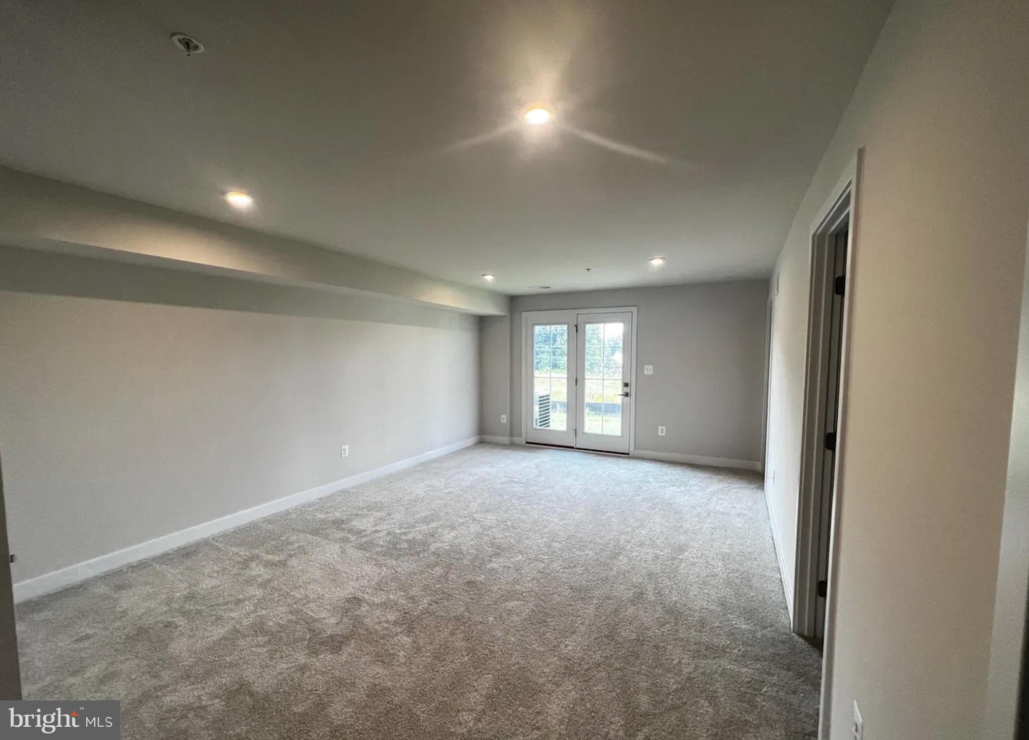 WELLINGTON FARMS - Residential