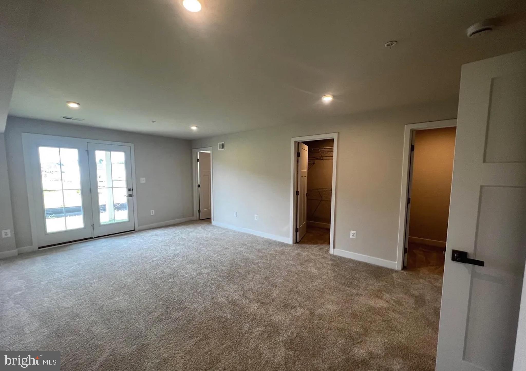 WELLINGTON FARMS - Residential