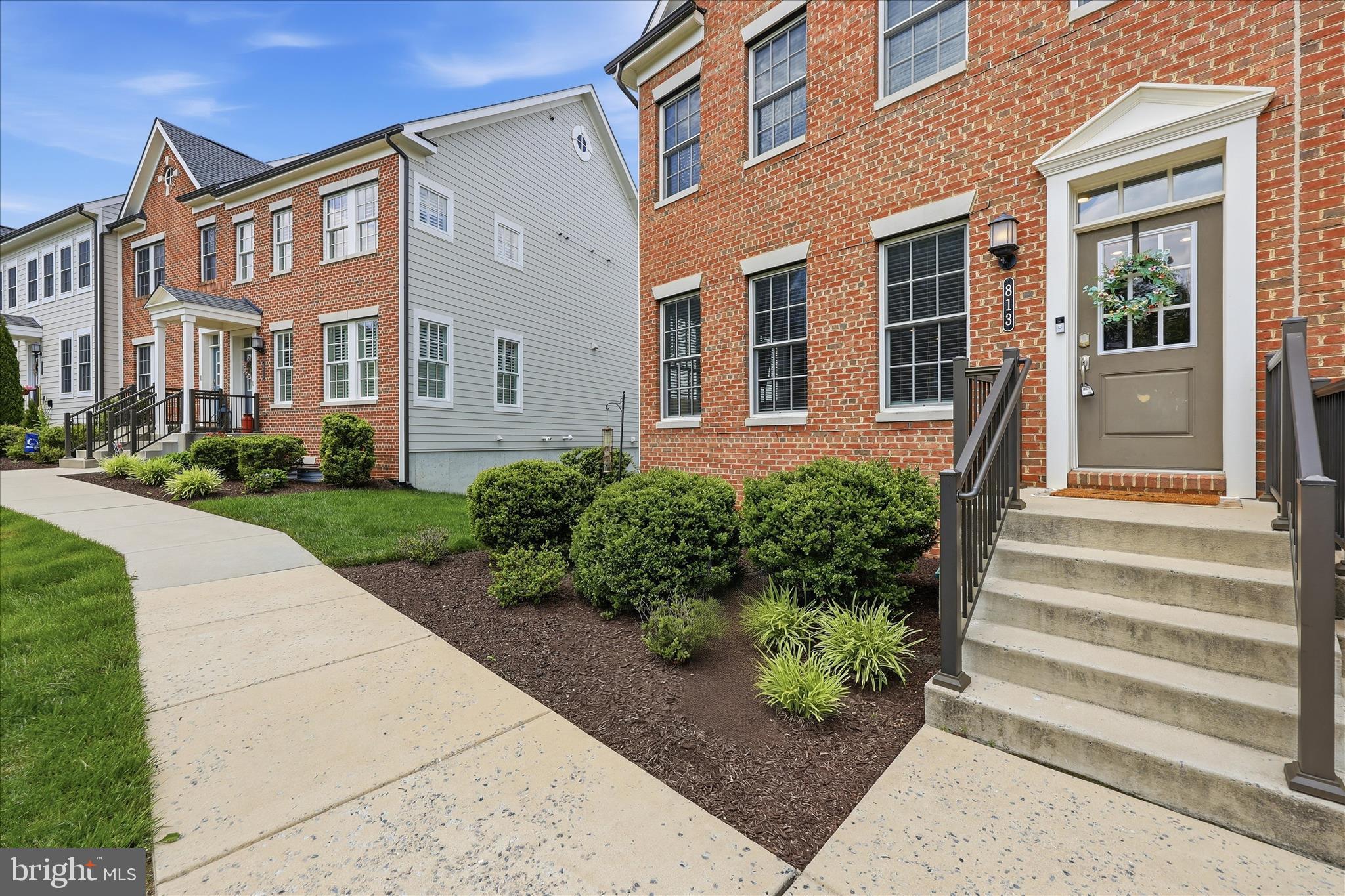PARKSIDE AT WARFIELD - Residential