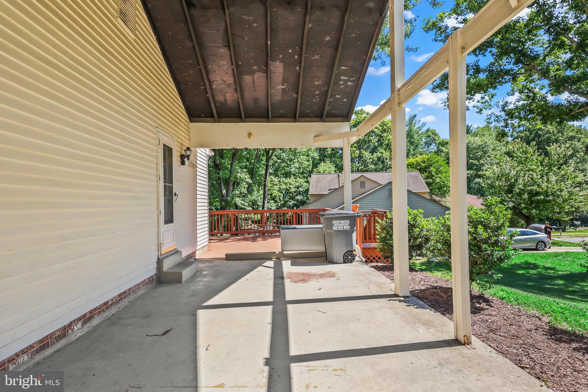 LAKE RIDGE - Residential