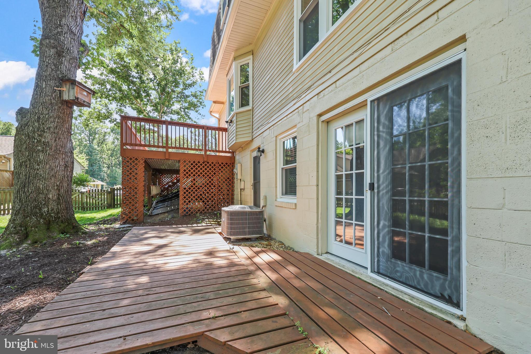 LAKE RIDGE - Residential