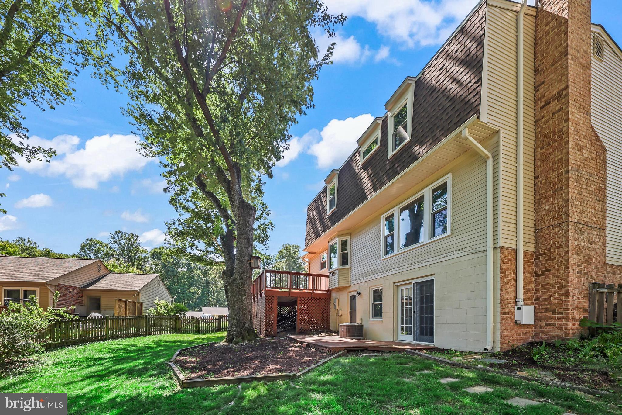 LAKE RIDGE - Residential