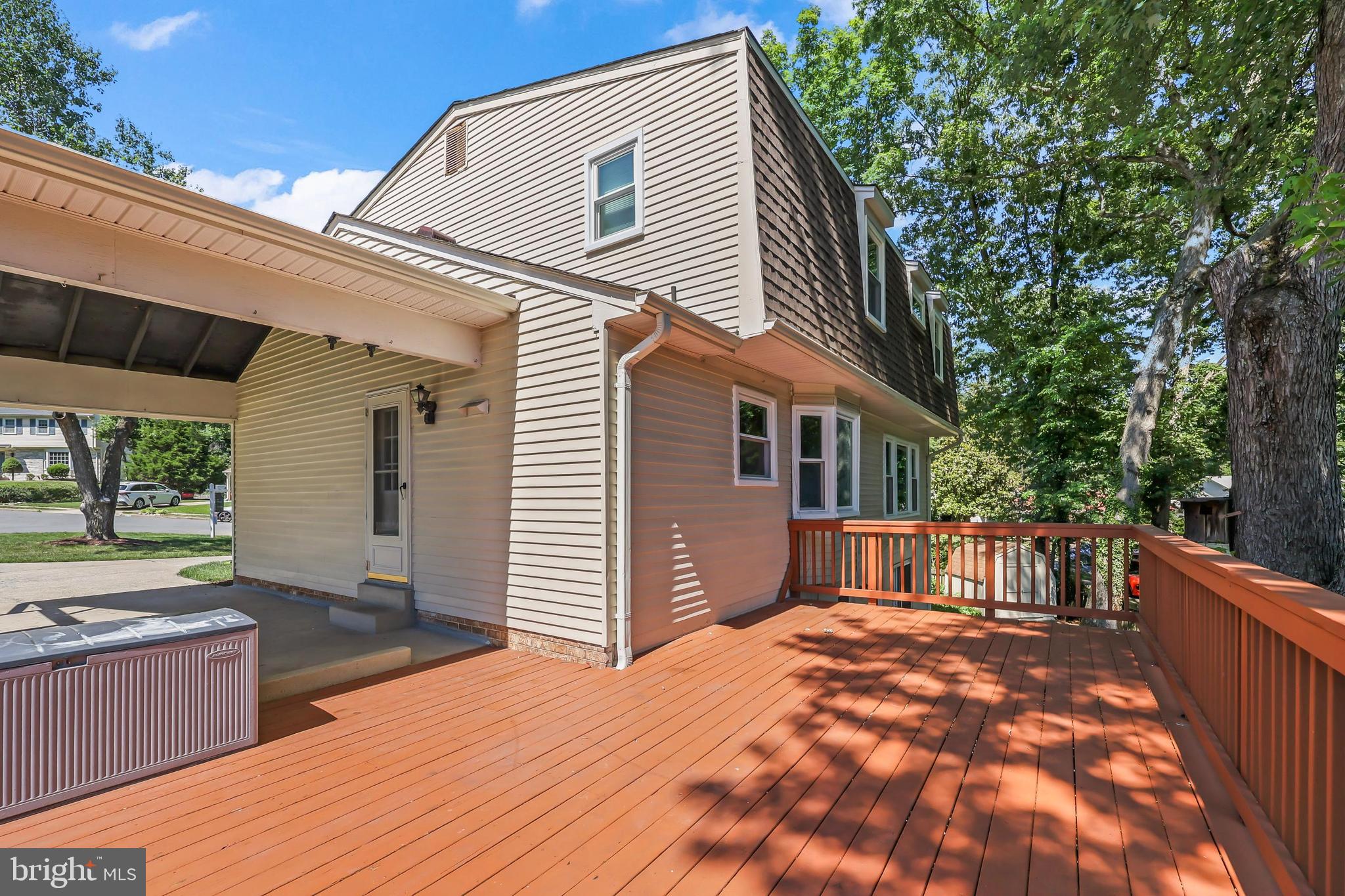 LAKE RIDGE - Residential