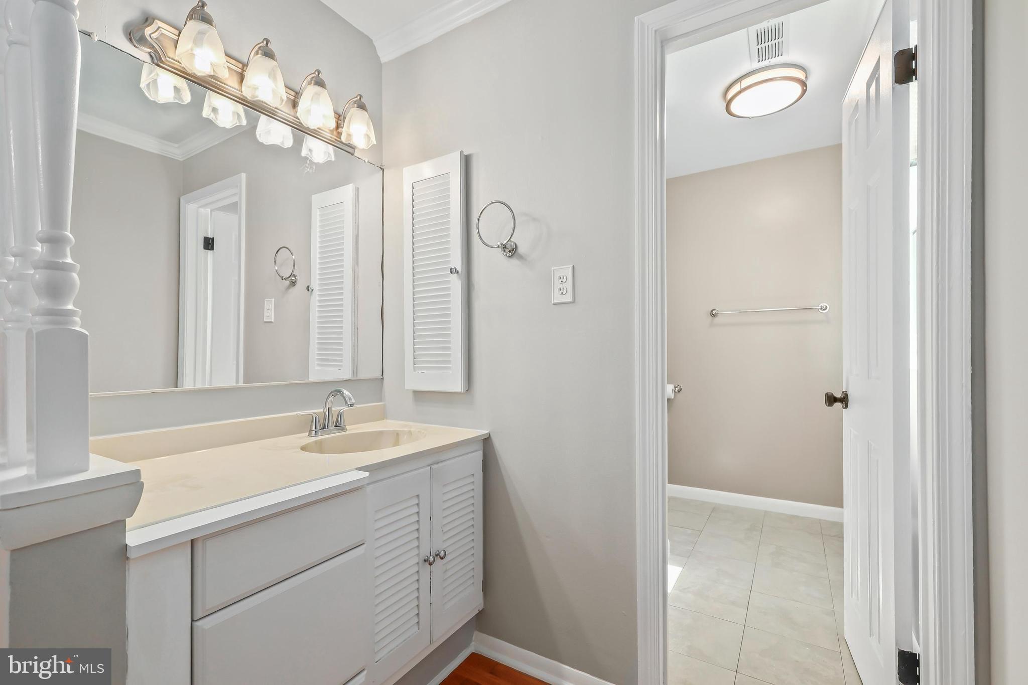 LAKE RIDGE - Residential