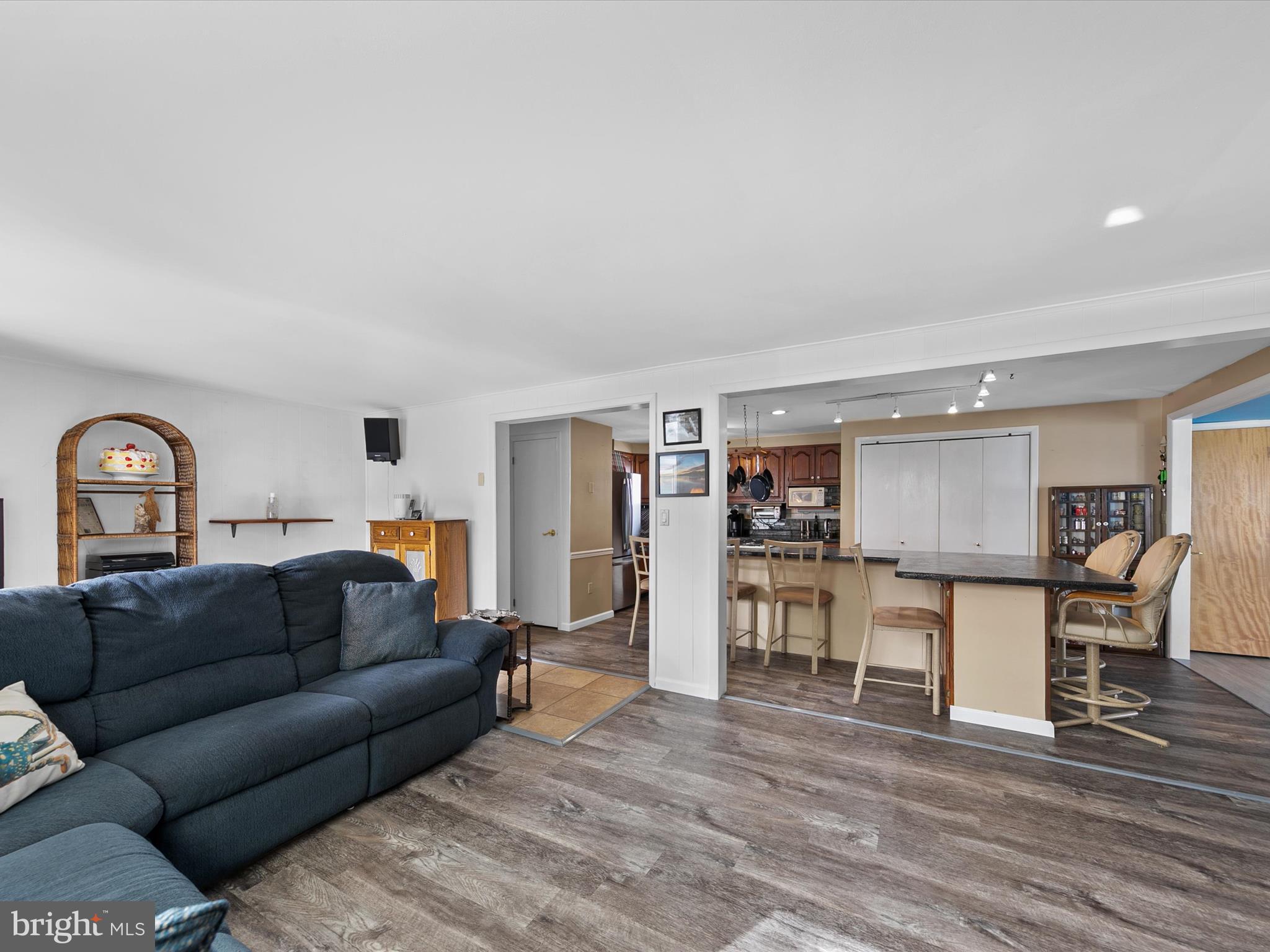 MARINERS COVE - Residential