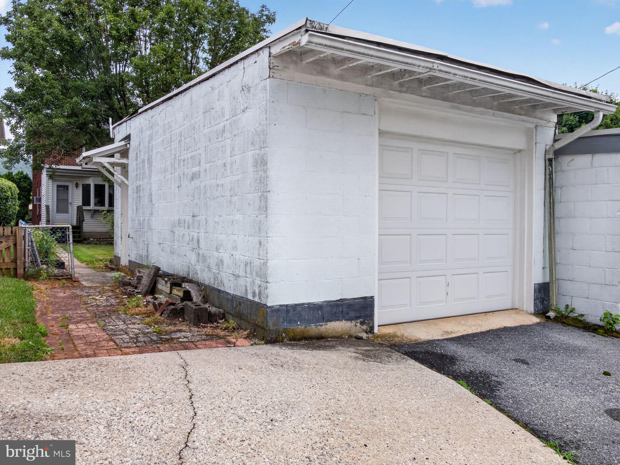 KLINE TERRACE - Residential