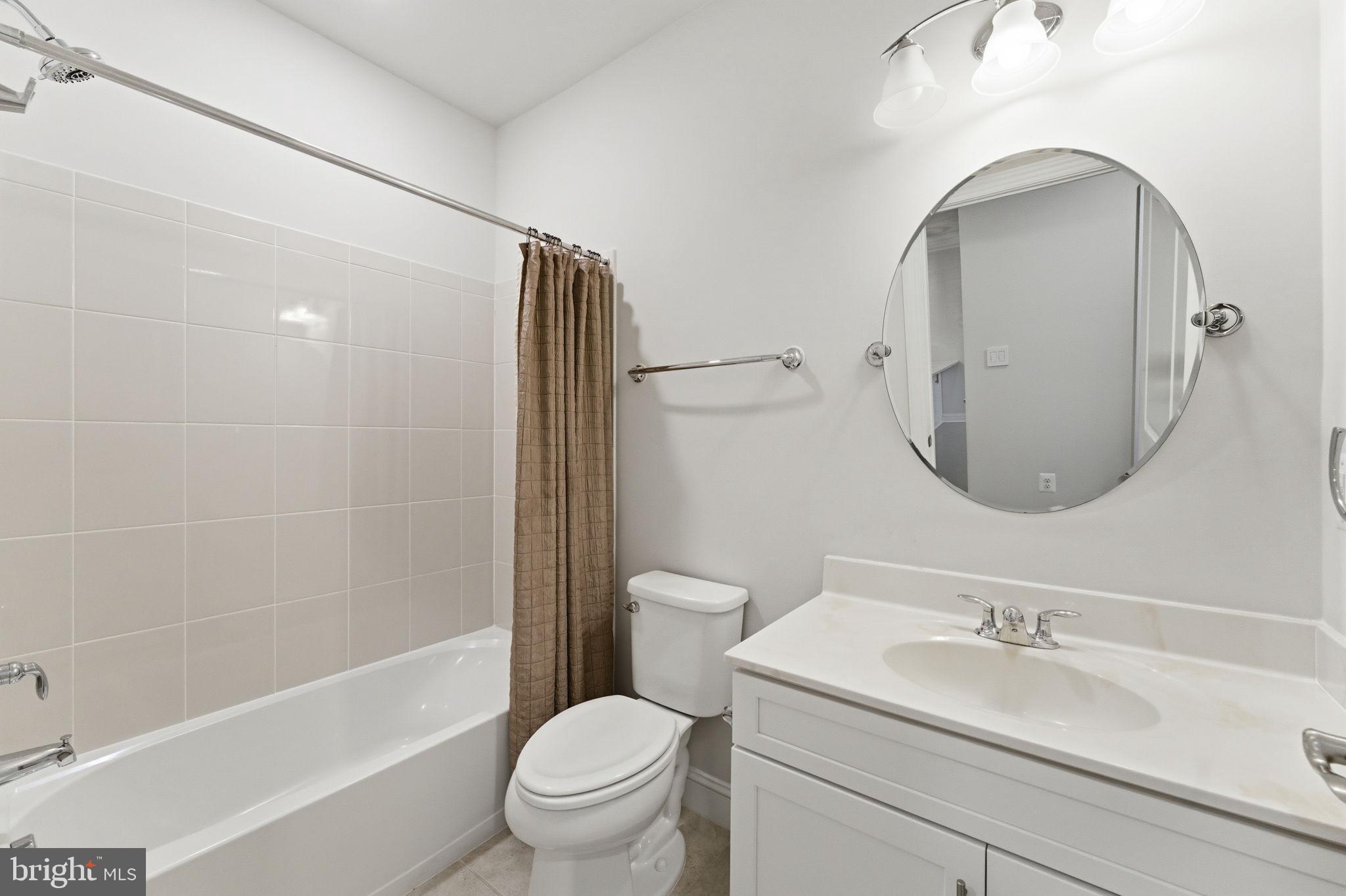 REGENCY AT ASHBURN - Residential