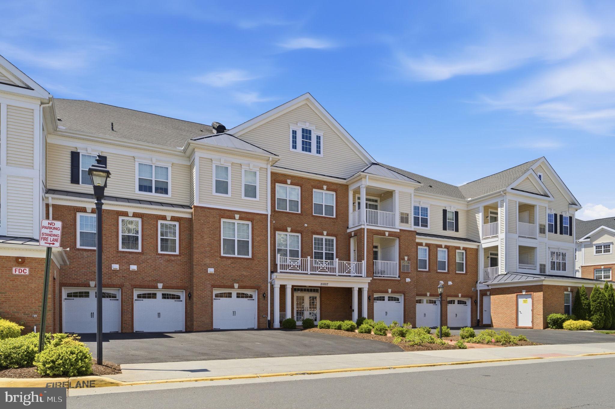REGENCY AT ASHBURN - Residential
