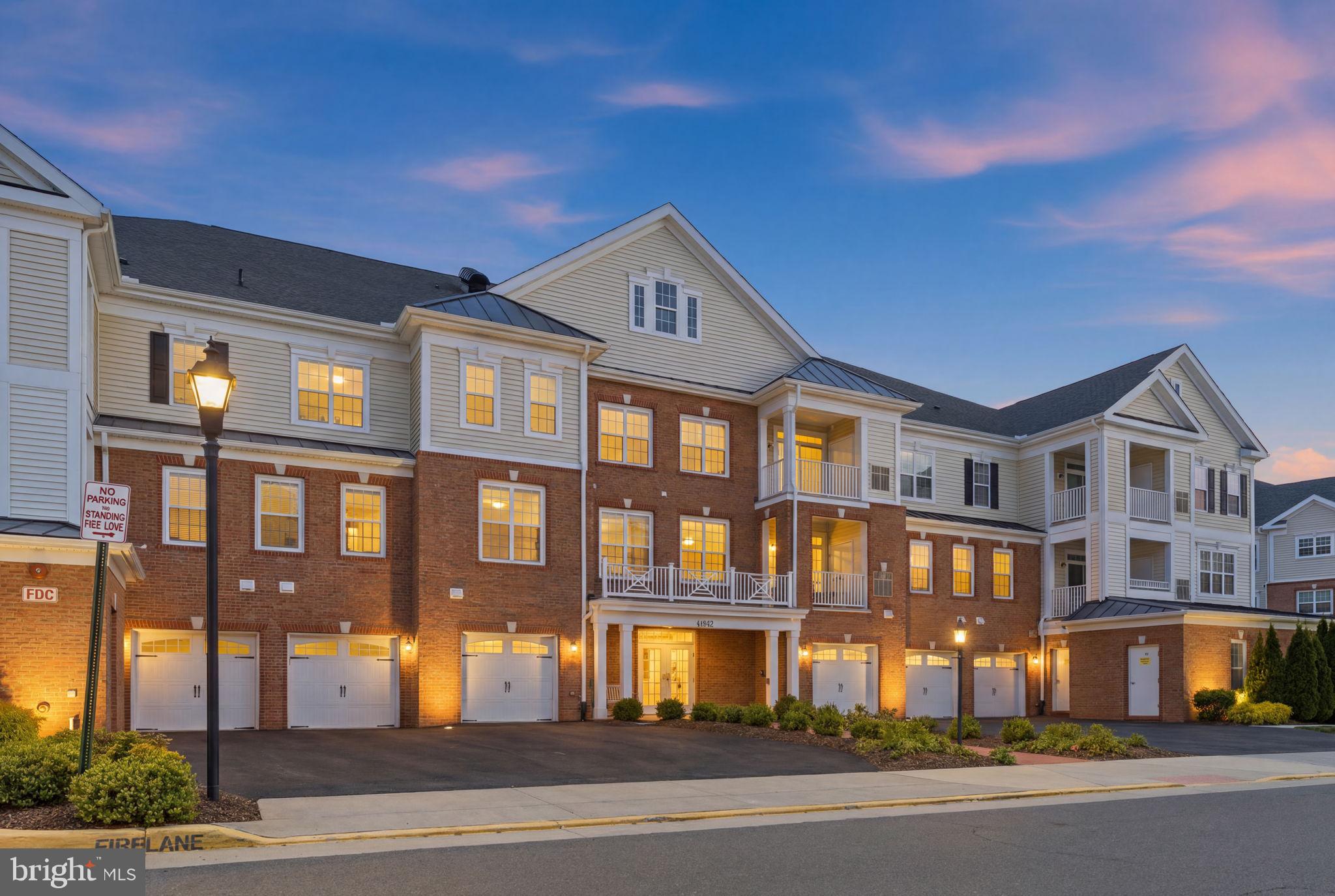 REGENCY AT ASHBURN - Residential