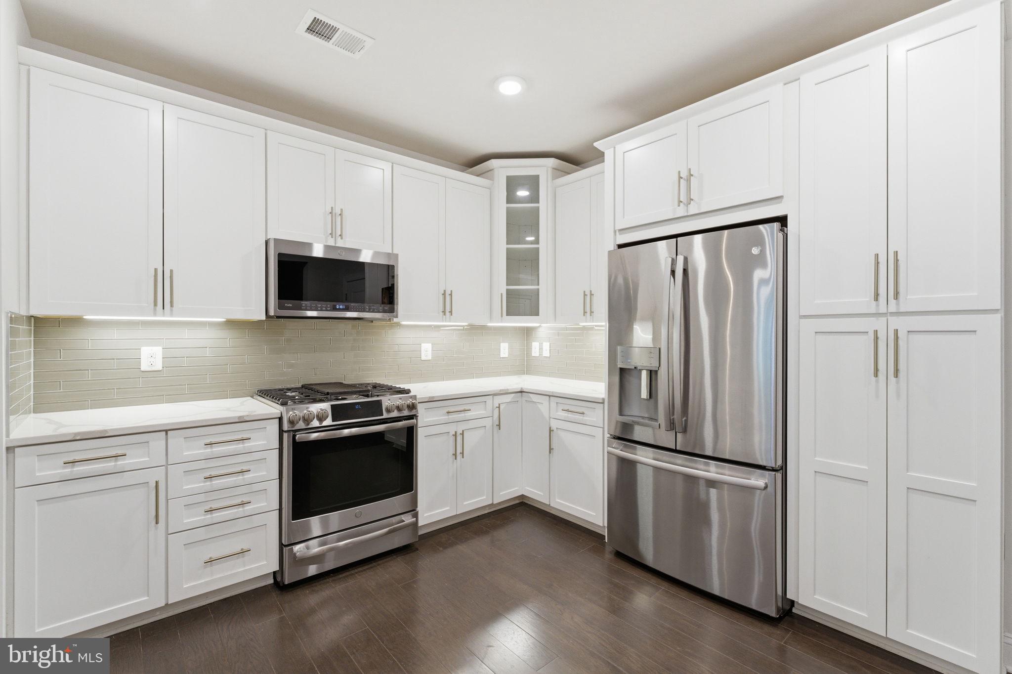 REGENCY AT ASHBURN - Residential