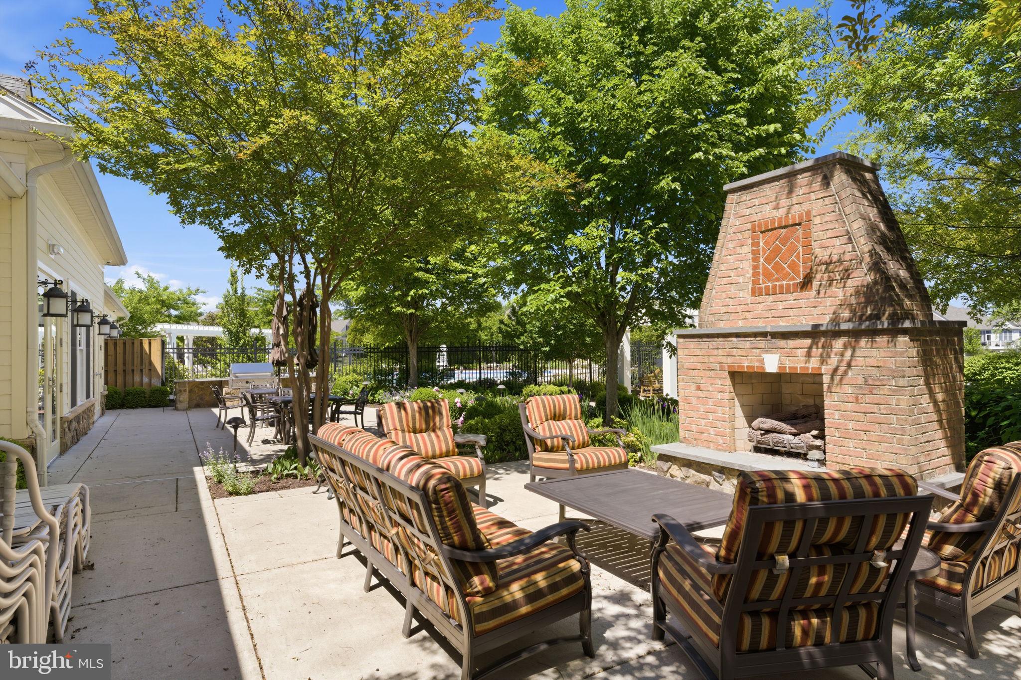 REGENCY AT ASHBURN - Residential