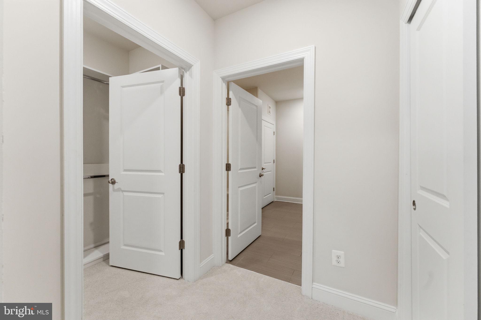 REGENCY AT ASHBURN - Residential
