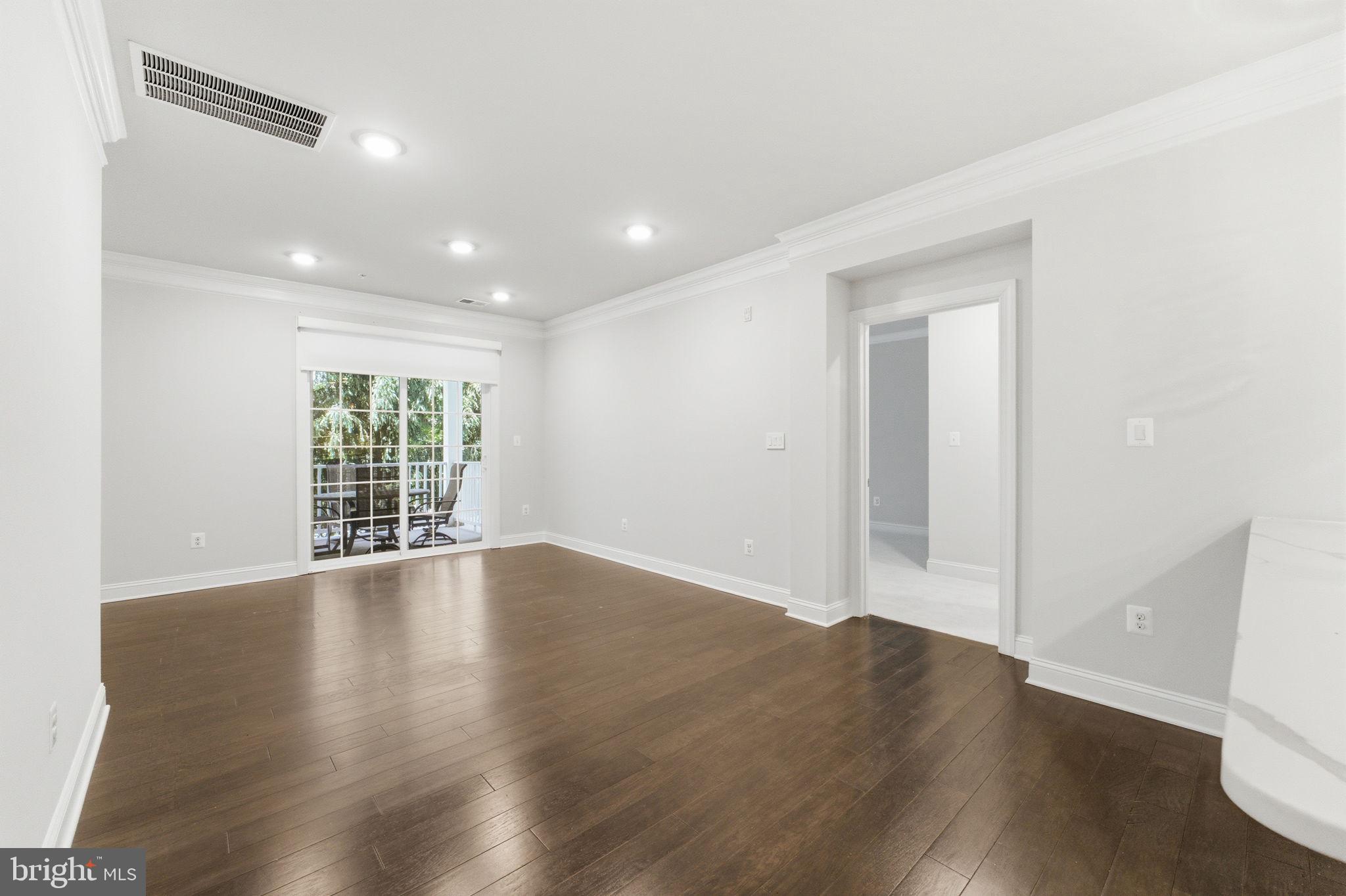 REGENCY AT ASHBURN - Residential