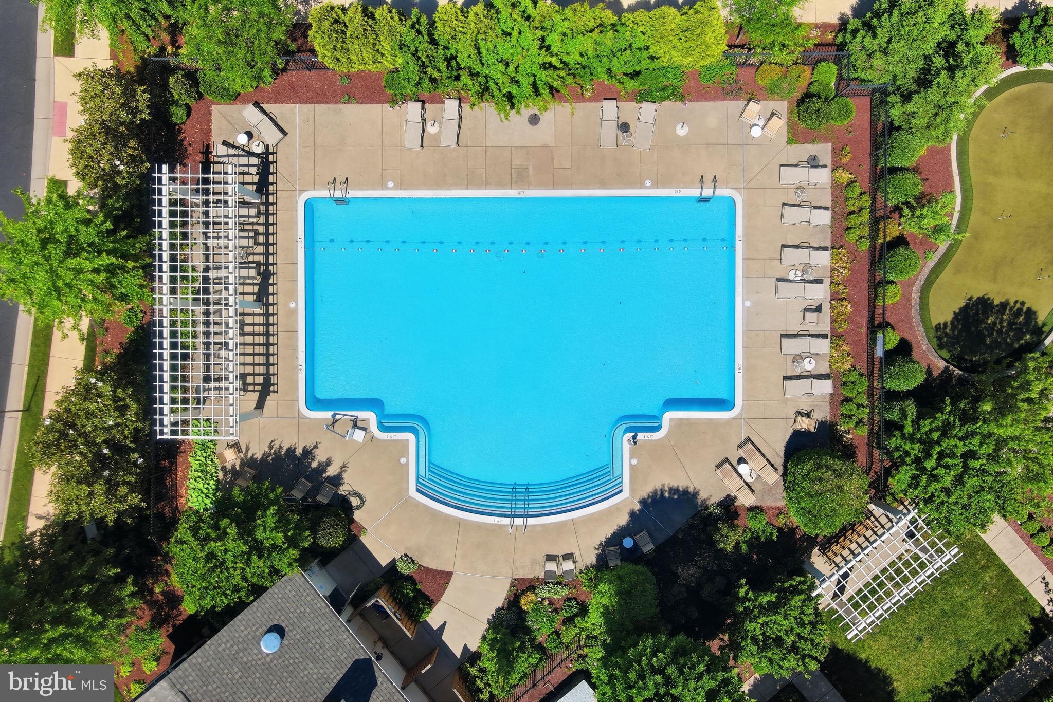 REGENCY AT ASHBURN - Residential