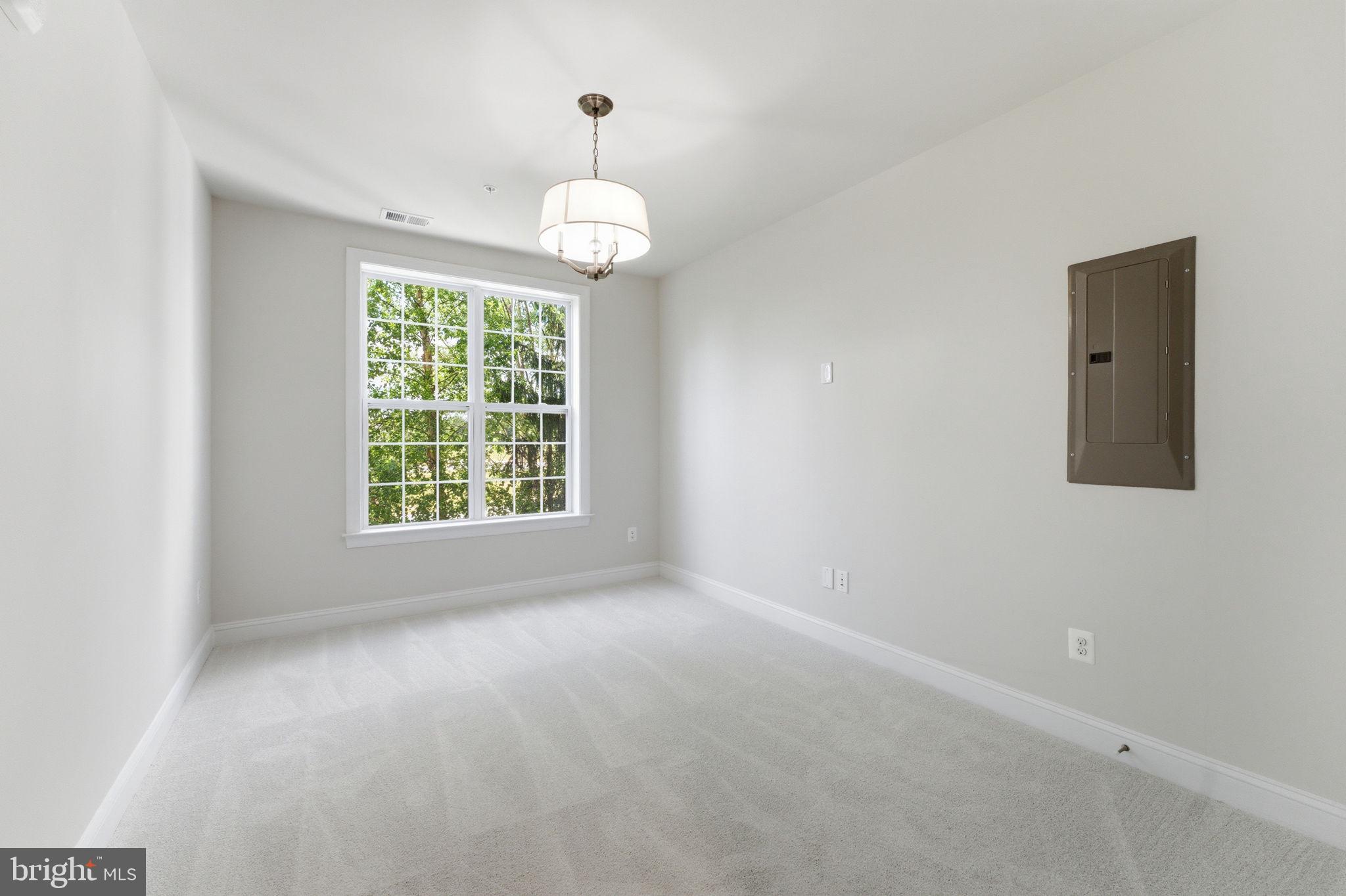 REGENCY AT ASHBURN - Residential