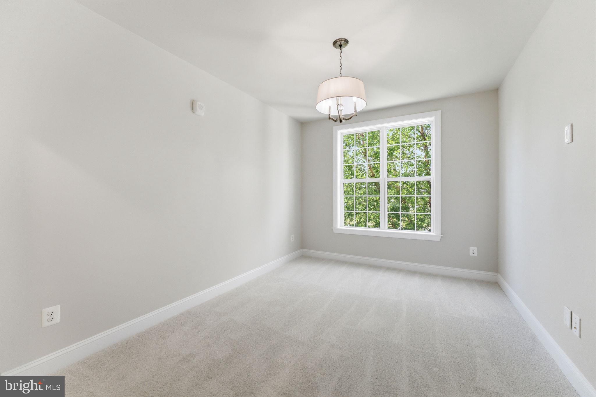 REGENCY AT ASHBURN - Residential