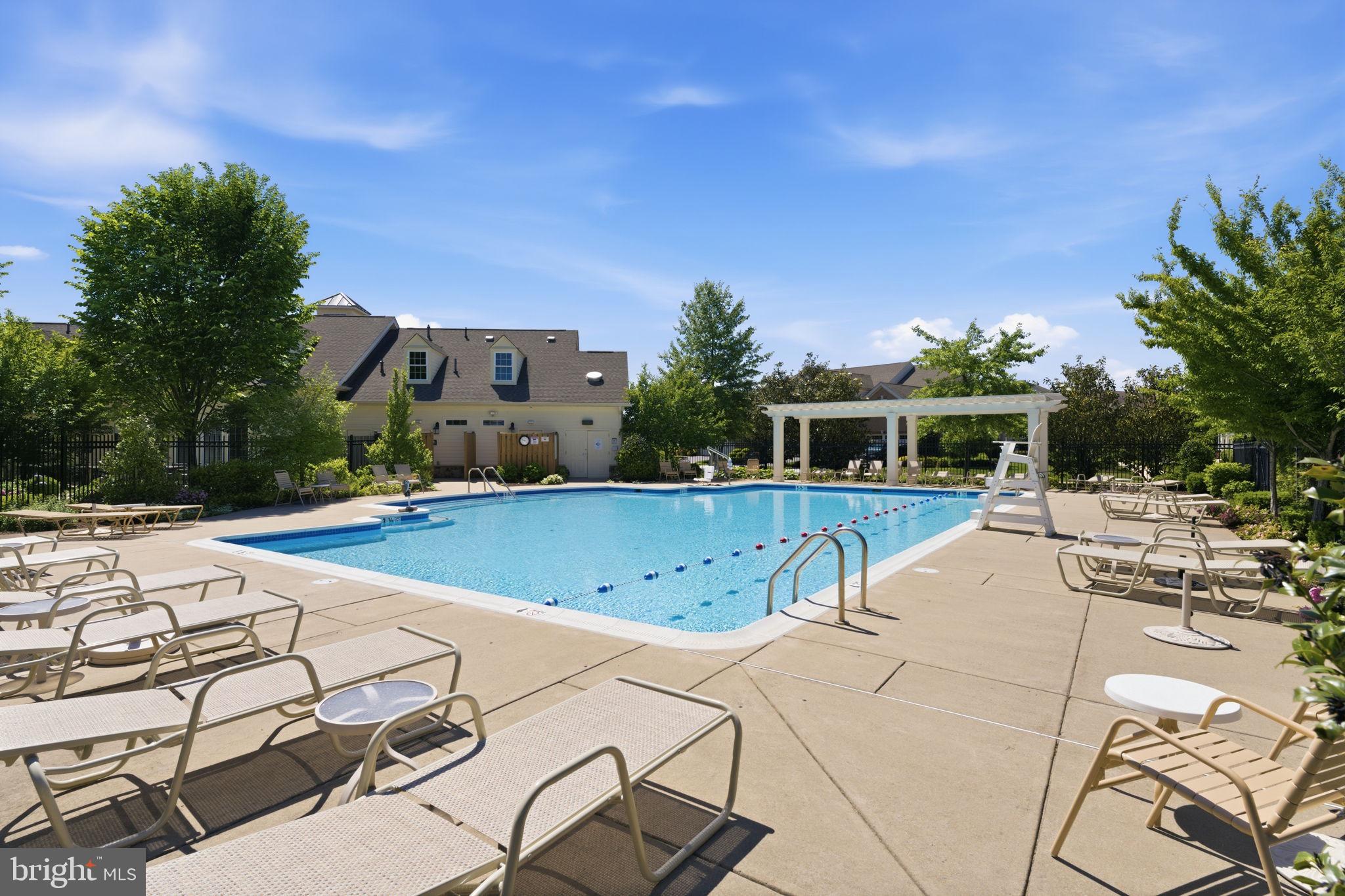 REGENCY AT ASHBURN - Residential