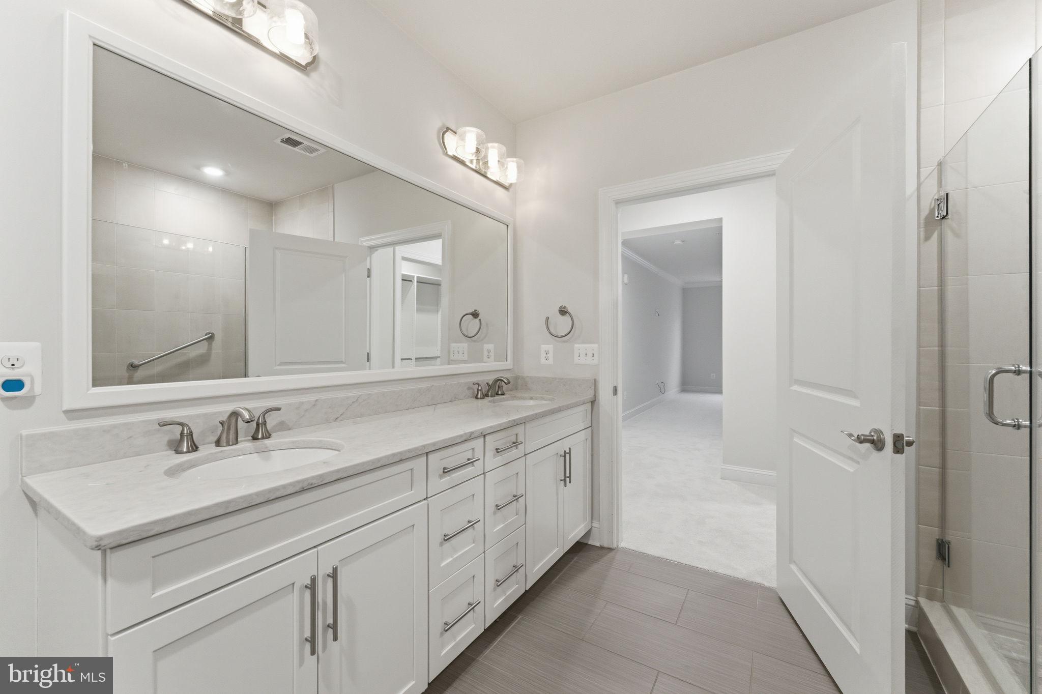 REGENCY AT ASHBURN - Residential