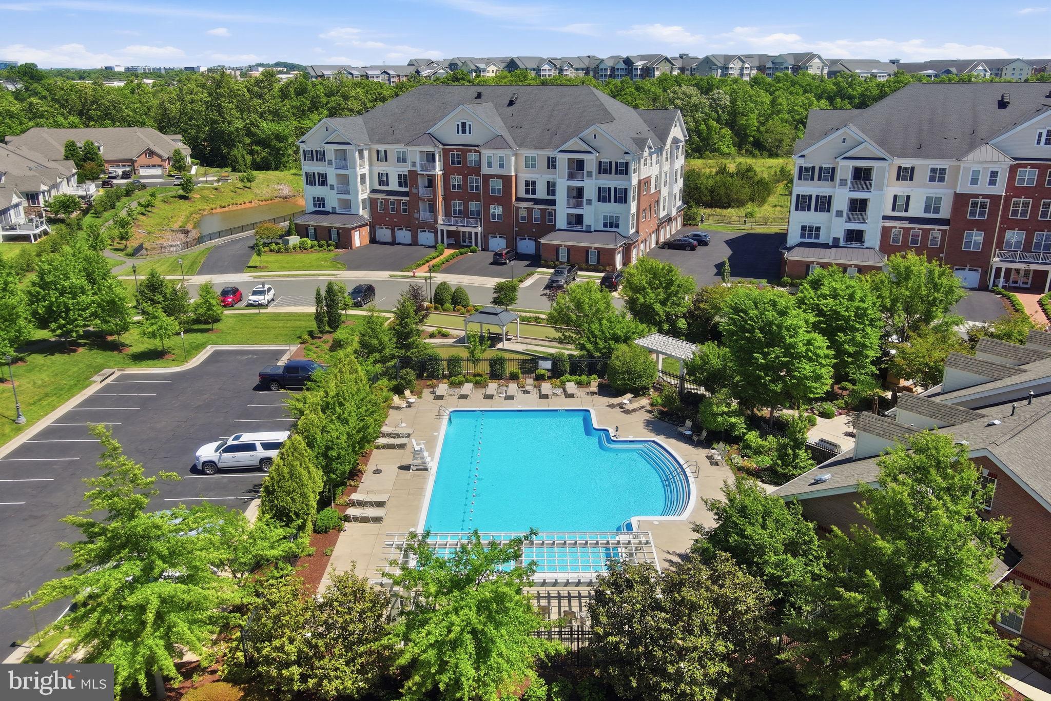 REGENCY AT ASHBURN - Residential