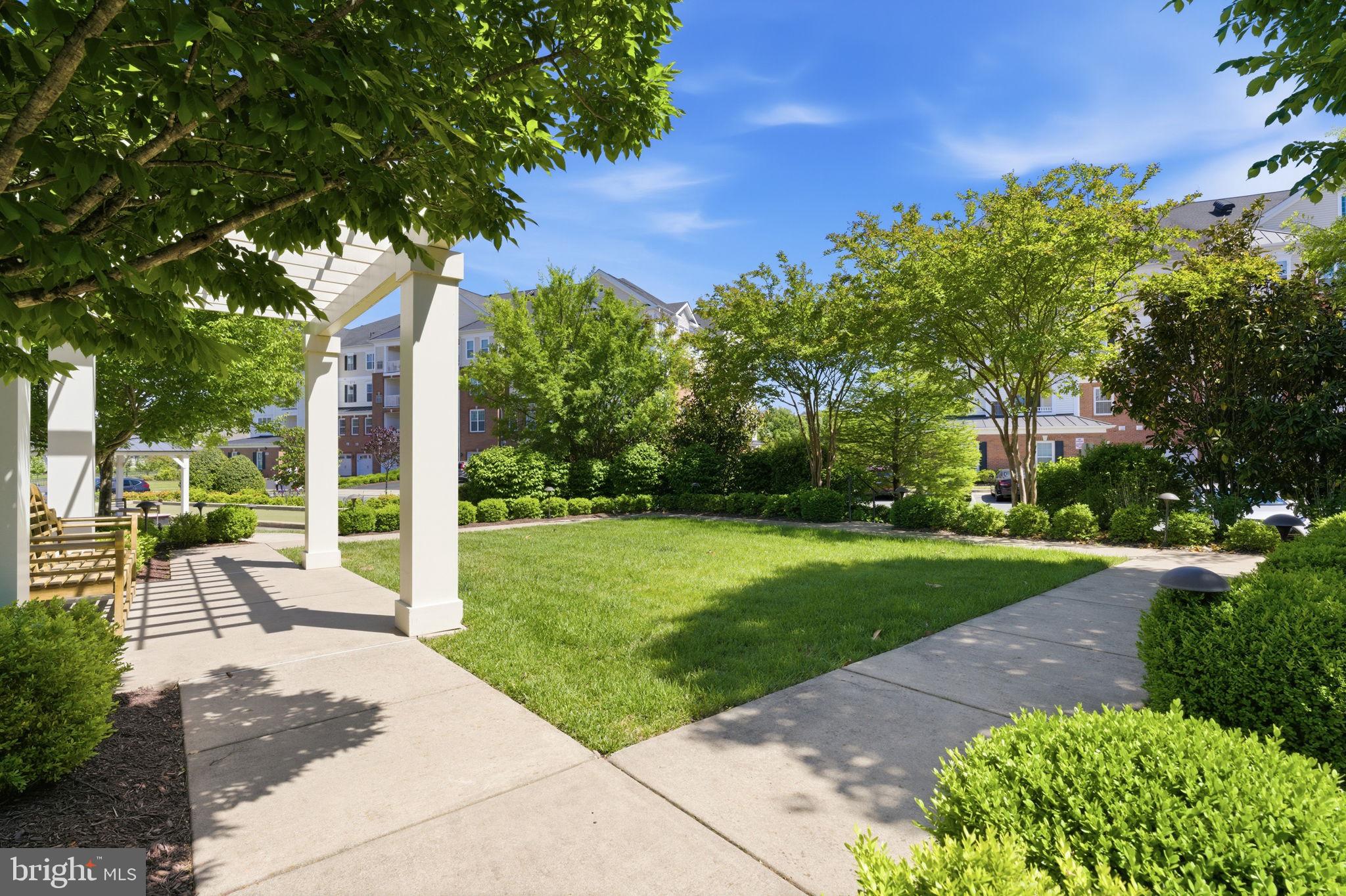 REGENCY AT ASHBURN - Residential