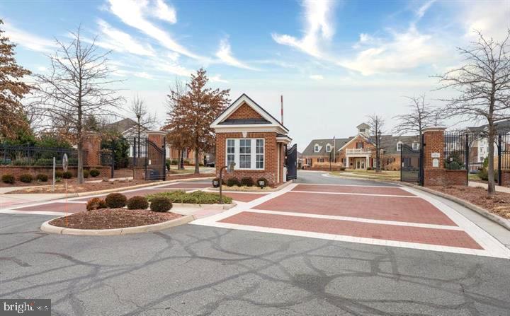 REGENCY AT ASHBURN - Residential