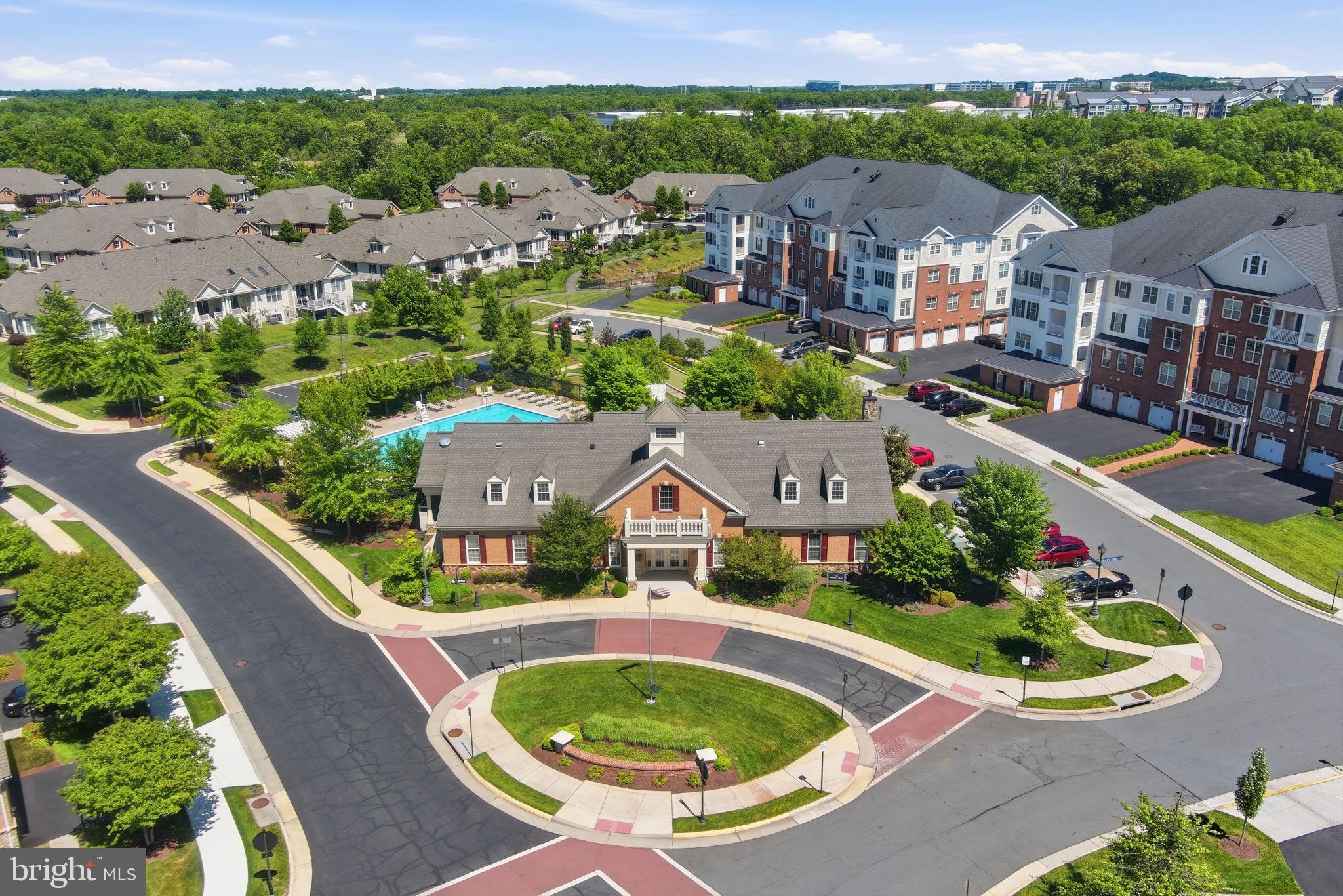 REGENCY AT ASHBURN - Residential