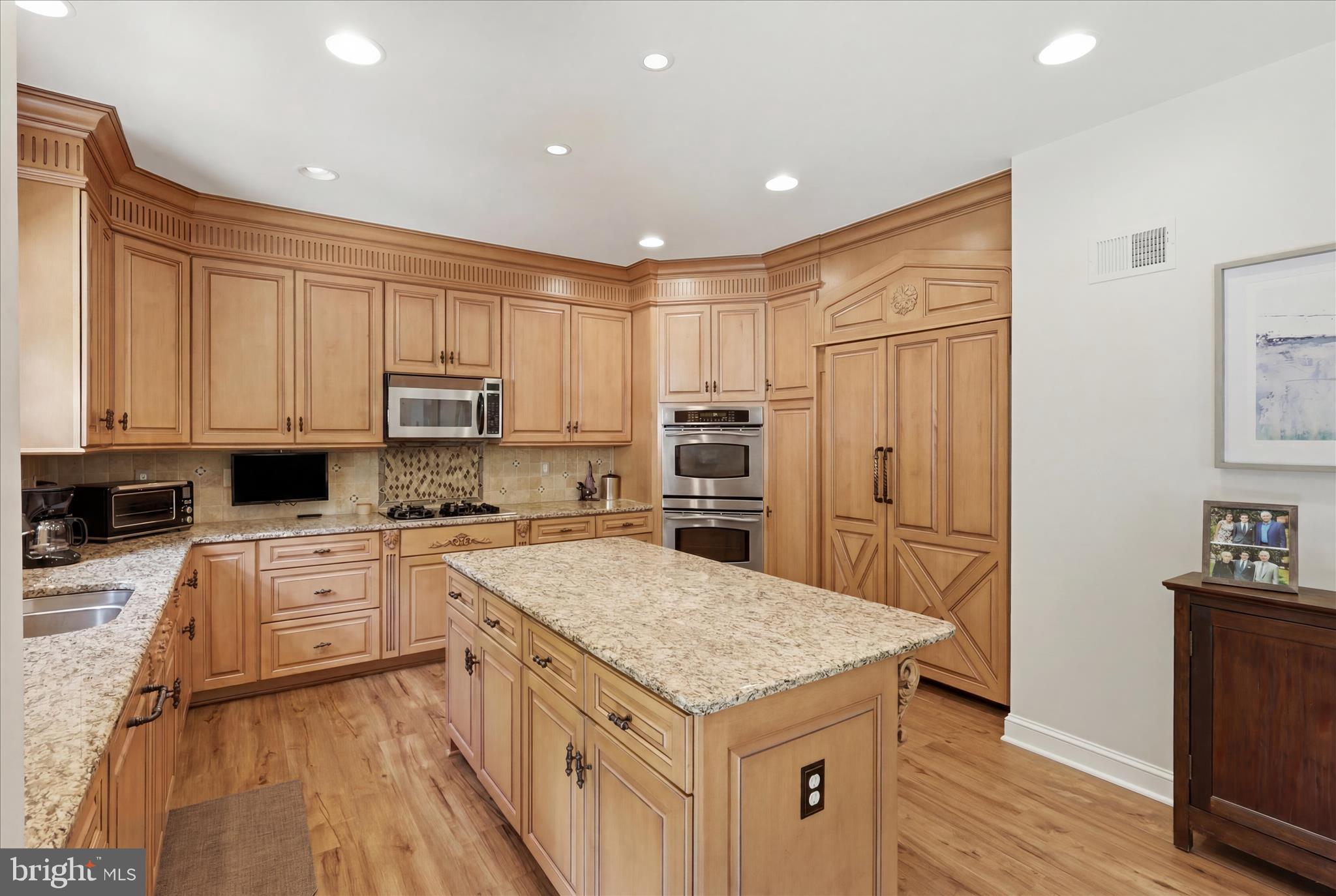 HIGHLAND VIEW ESTATES - Residential