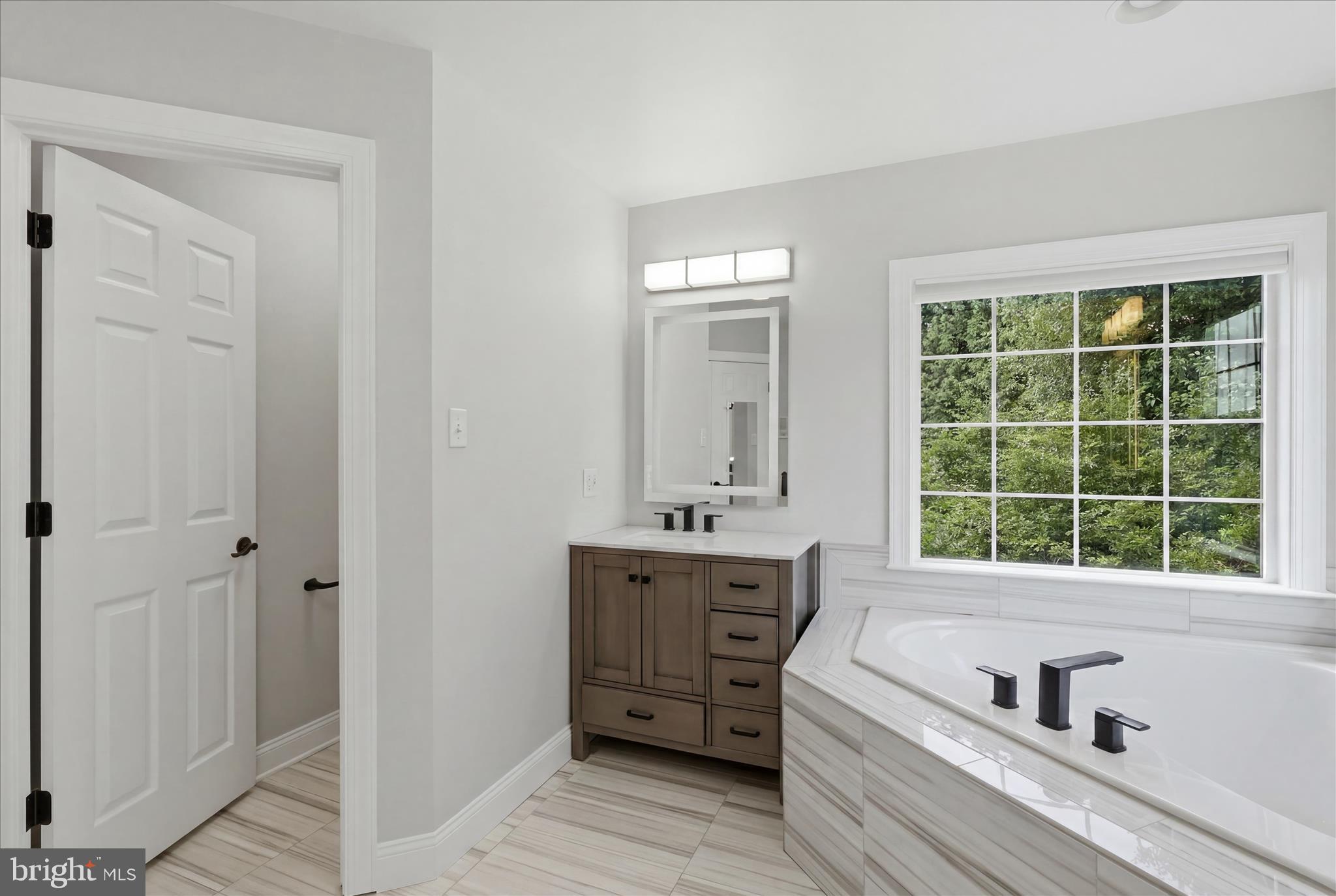 HIGHLAND VIEW ESTATES - Residential