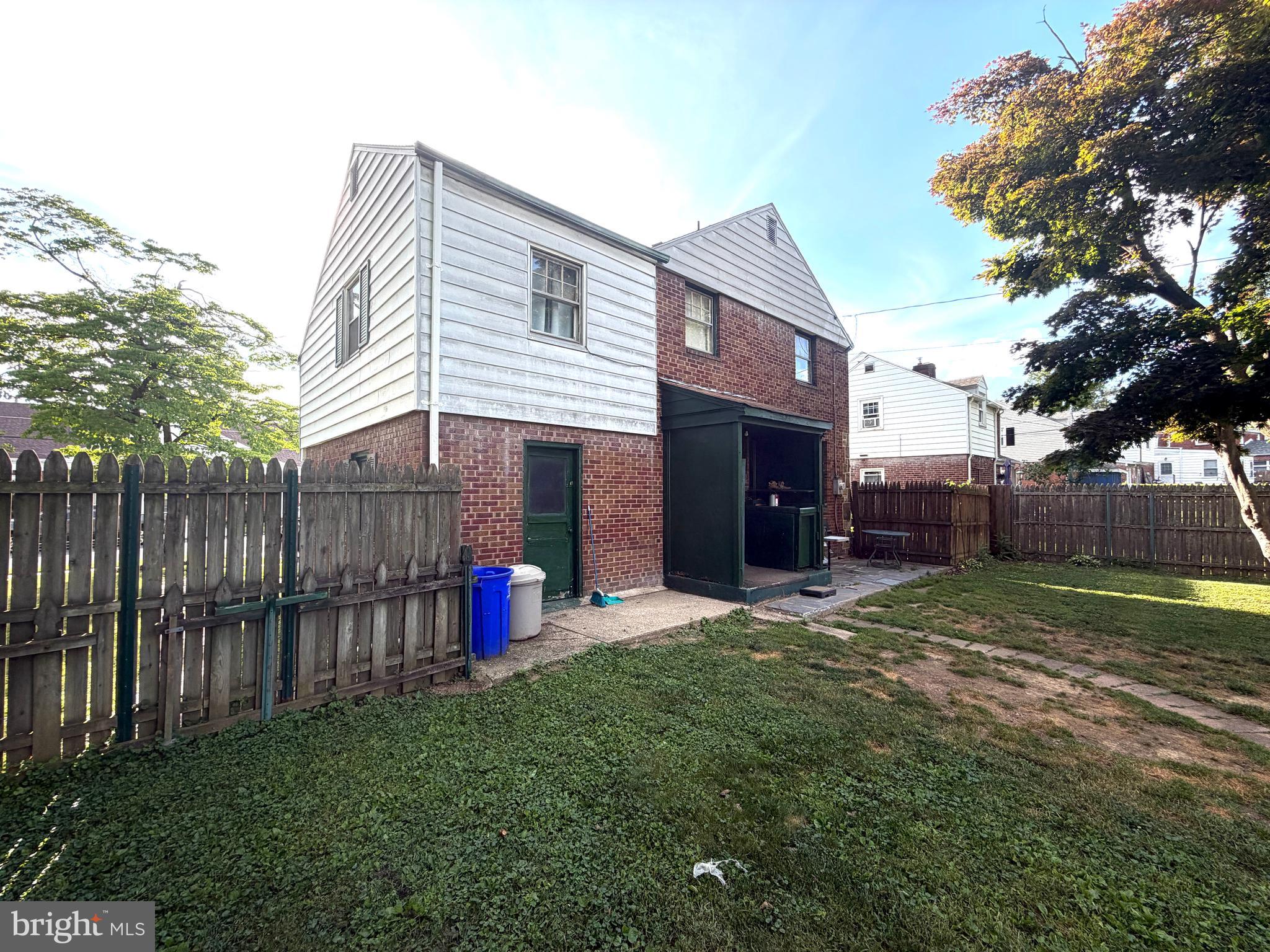 BEVERLY PARK - Residential