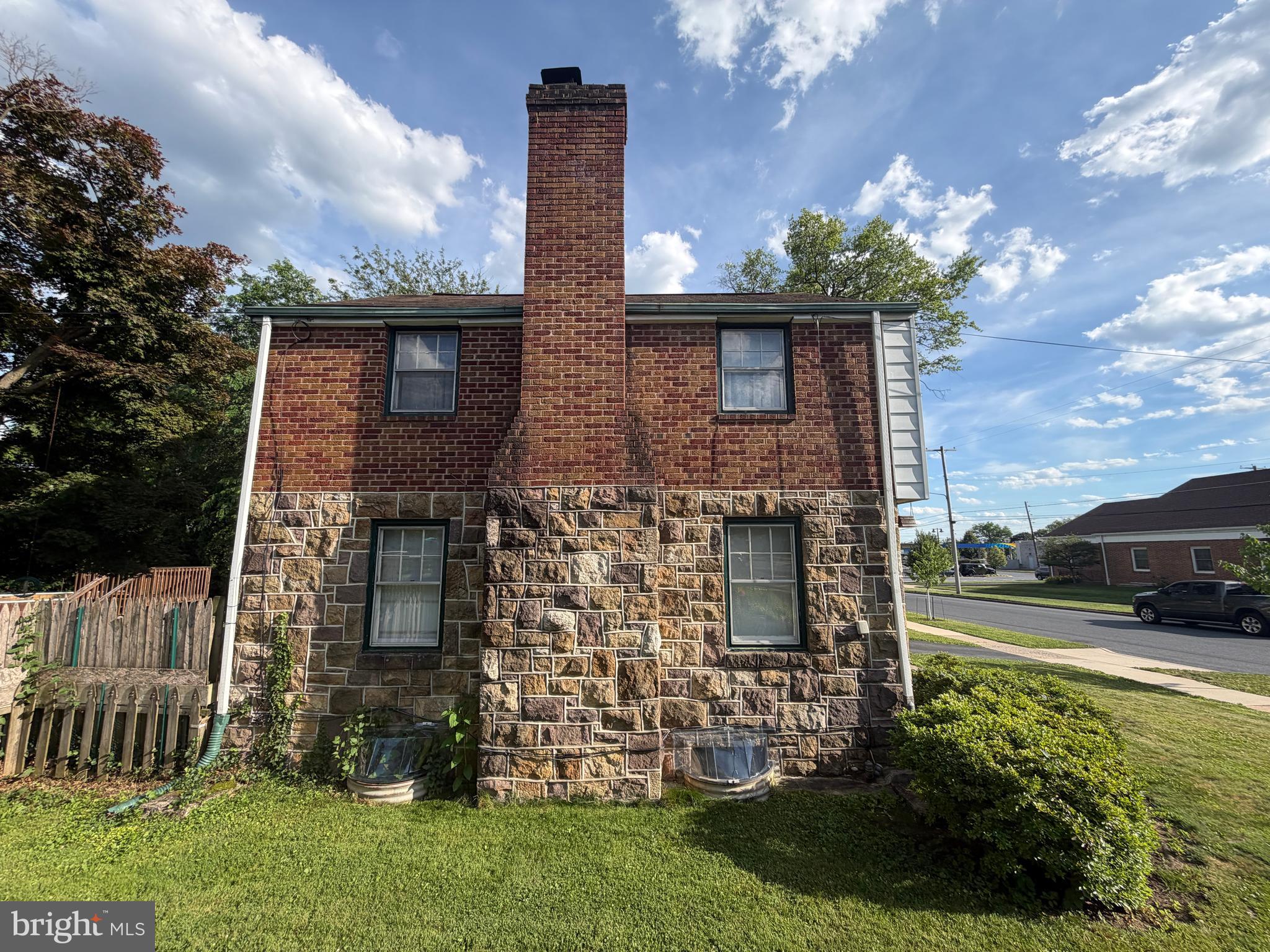 BEVERLY PARK - Residential