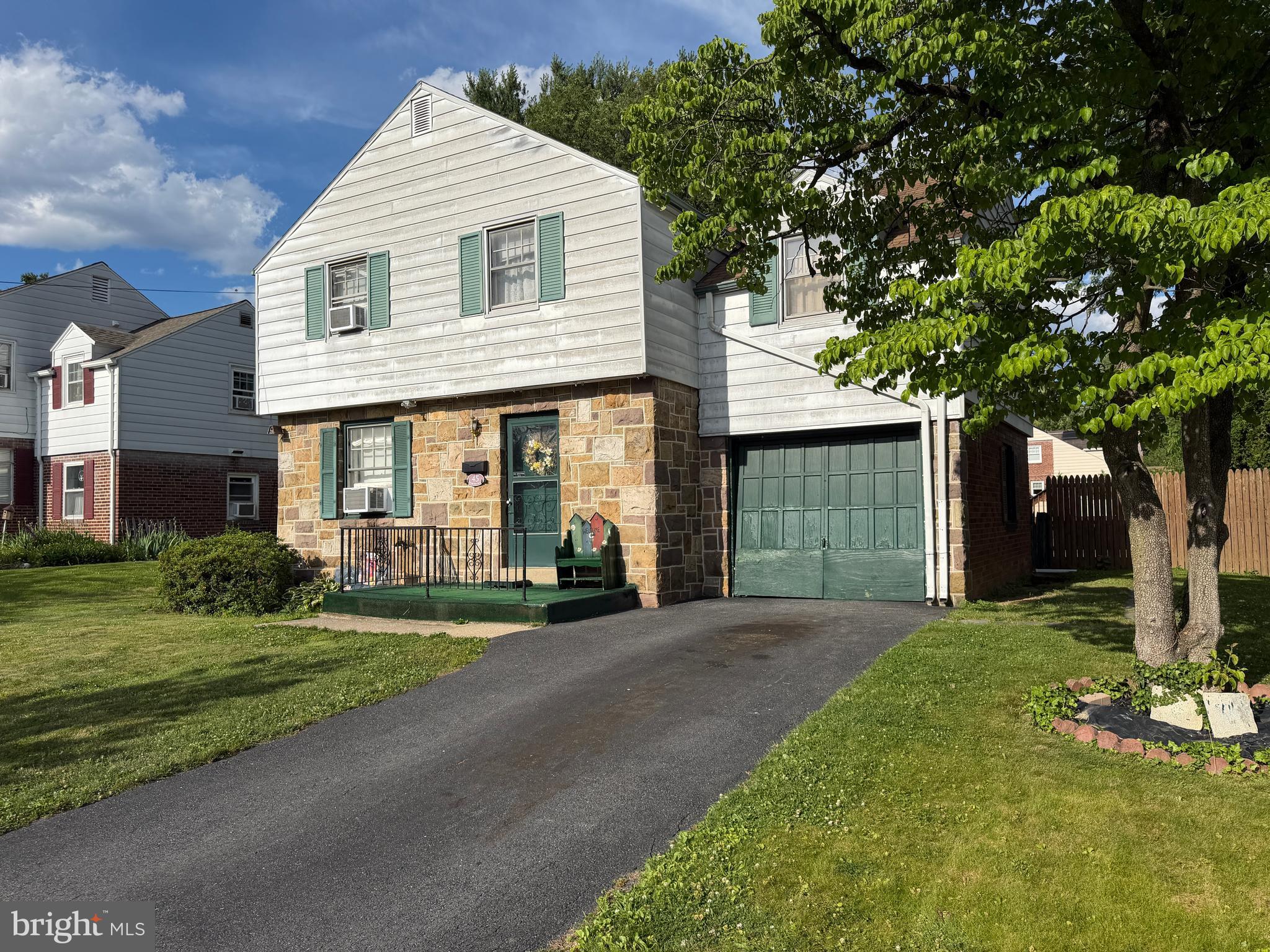 BEVERLY PARK - Residential