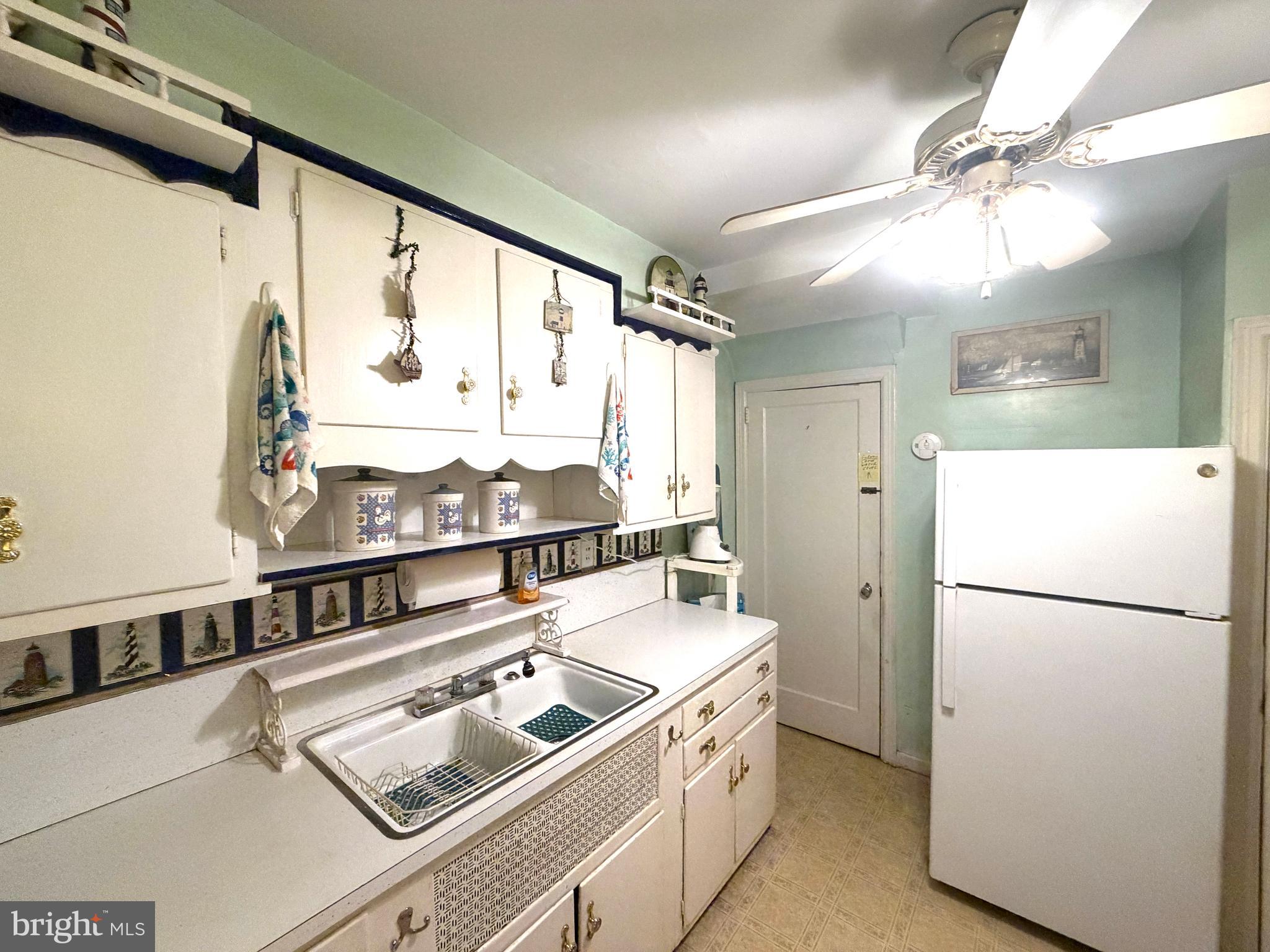 BEVERLY PARK - Residential