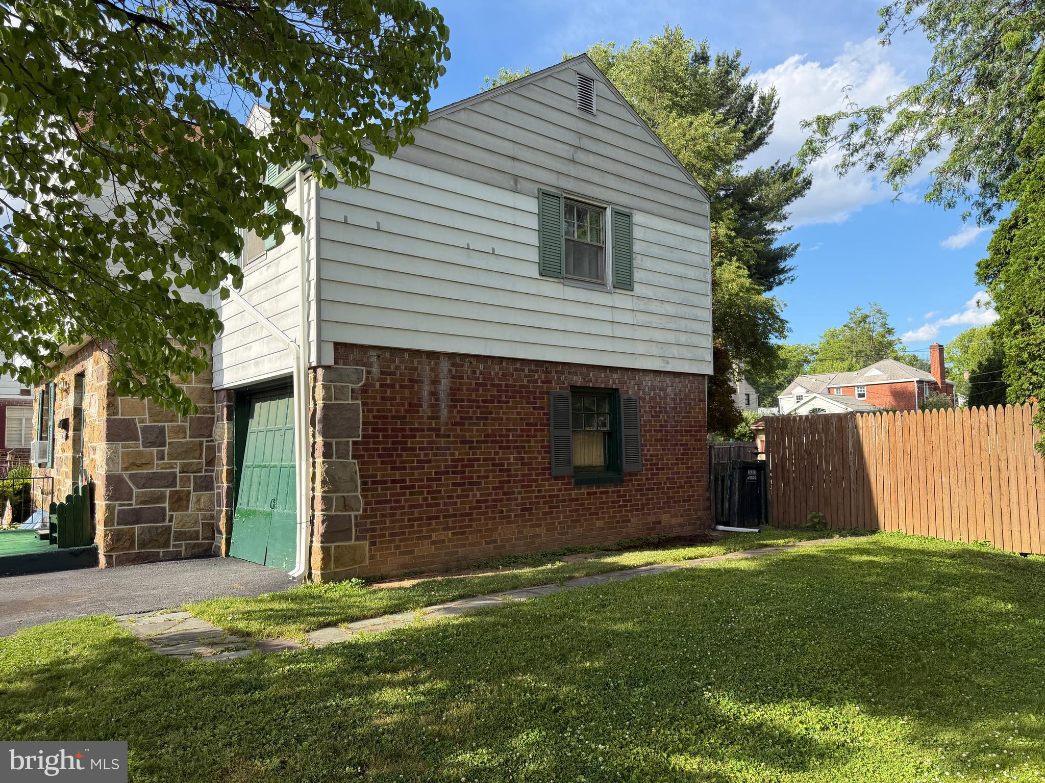 BEVERLY PARK - Residential