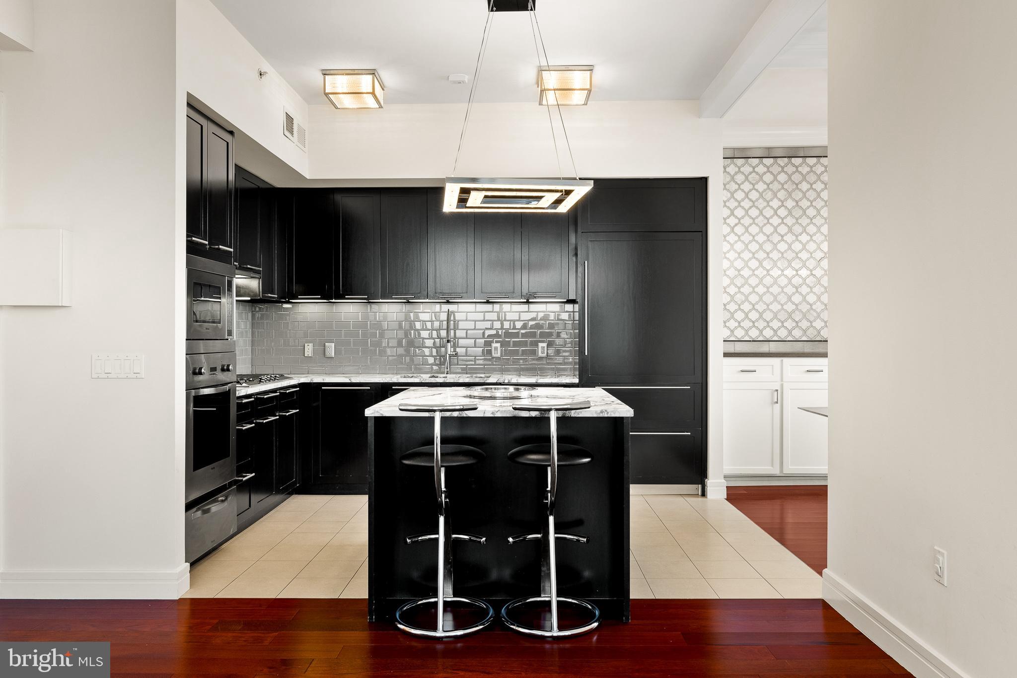 RITTENHOUSE SQUARE - Residential