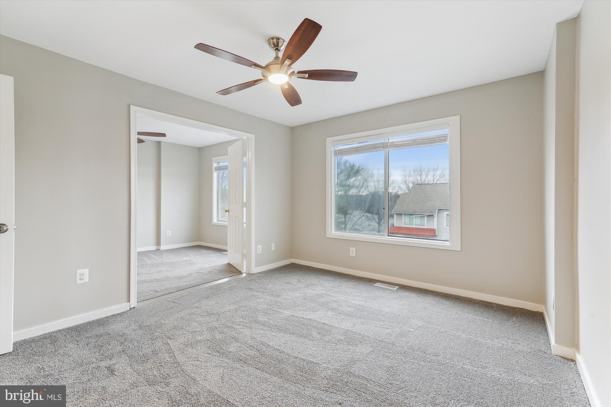 DOCKSIDE - Residential Lease