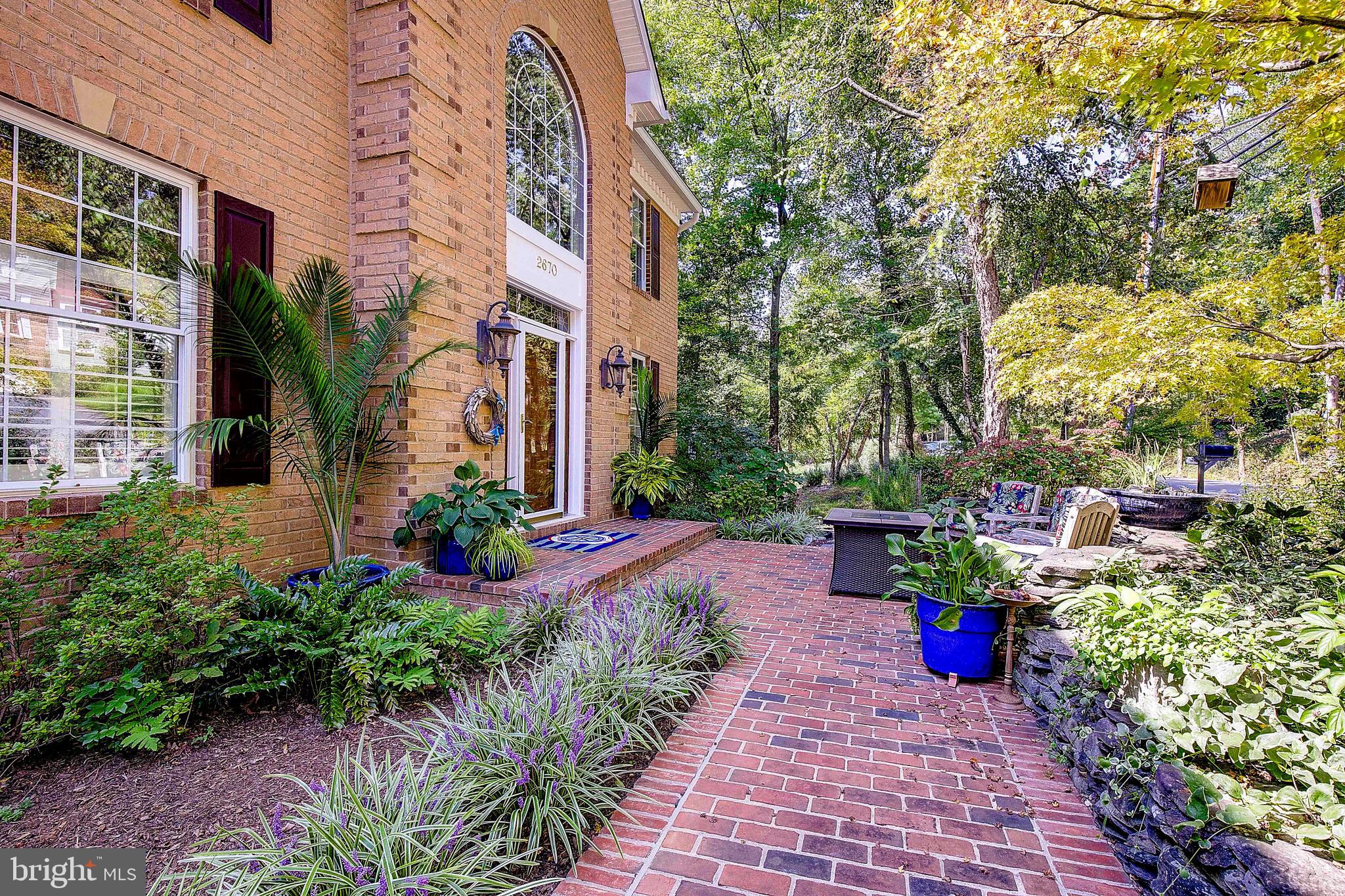 ANNAPOLIS ROADS - Residential