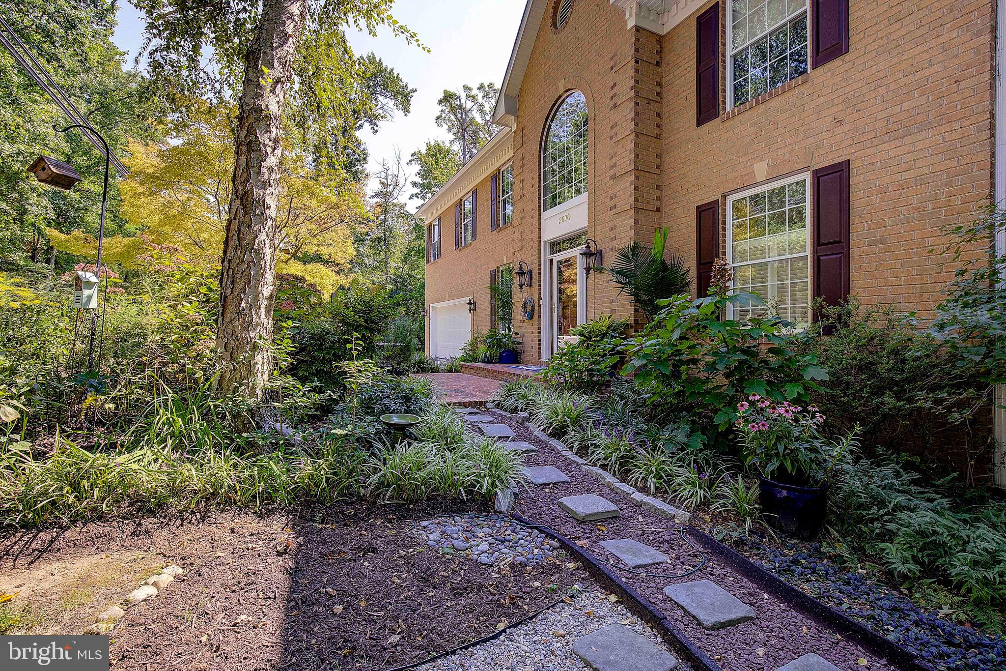 ANNAPOLIS ROADS - Residential