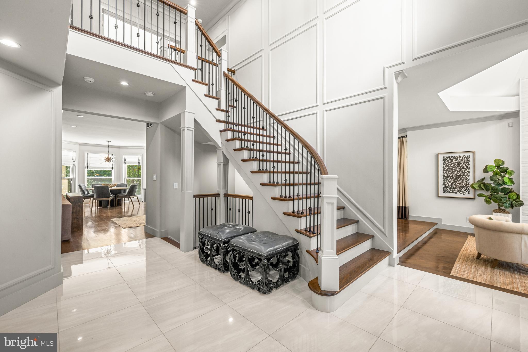 HELMSLEY COURT - Residential