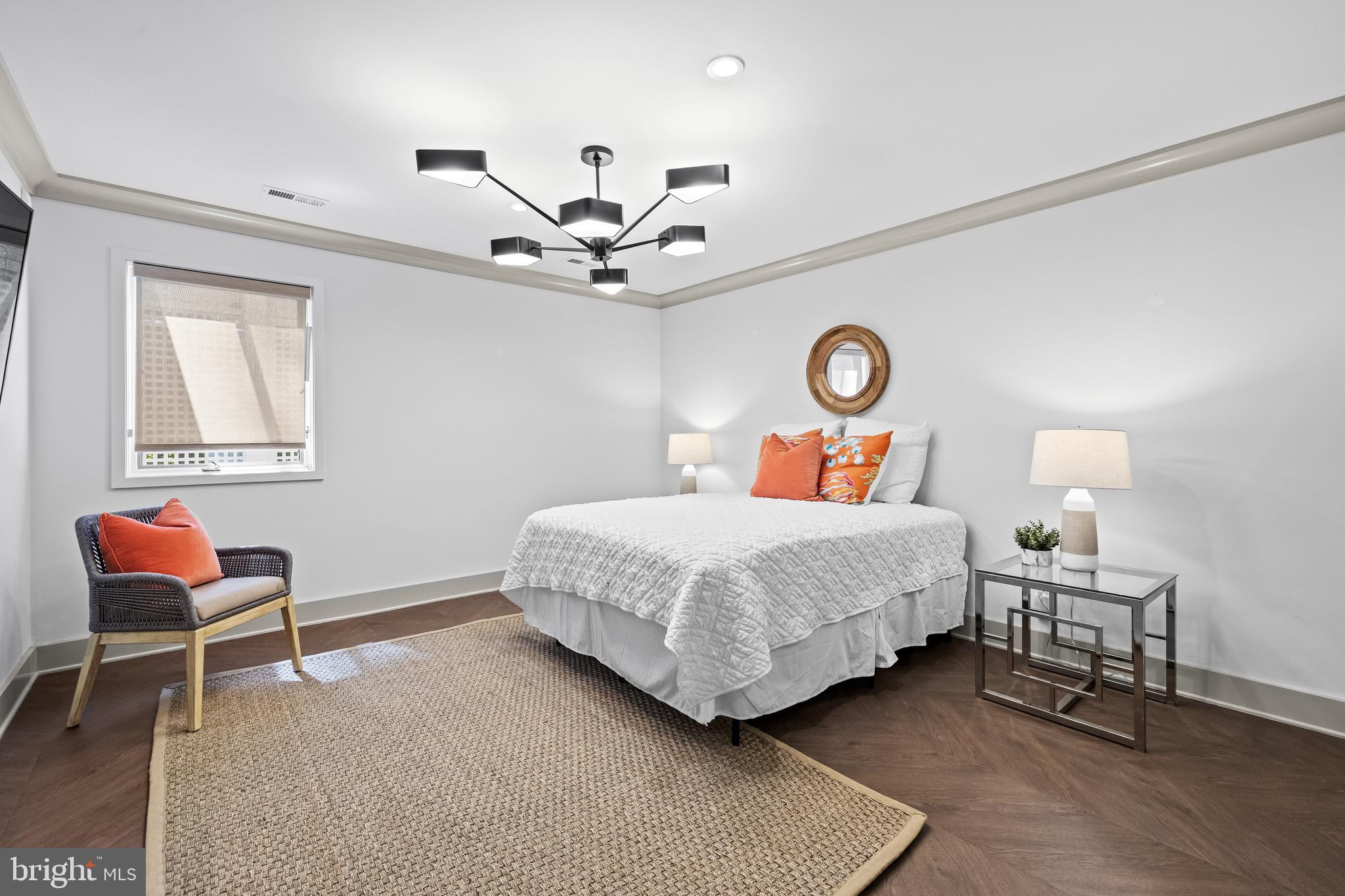 HELMSLEY COURT - Residential